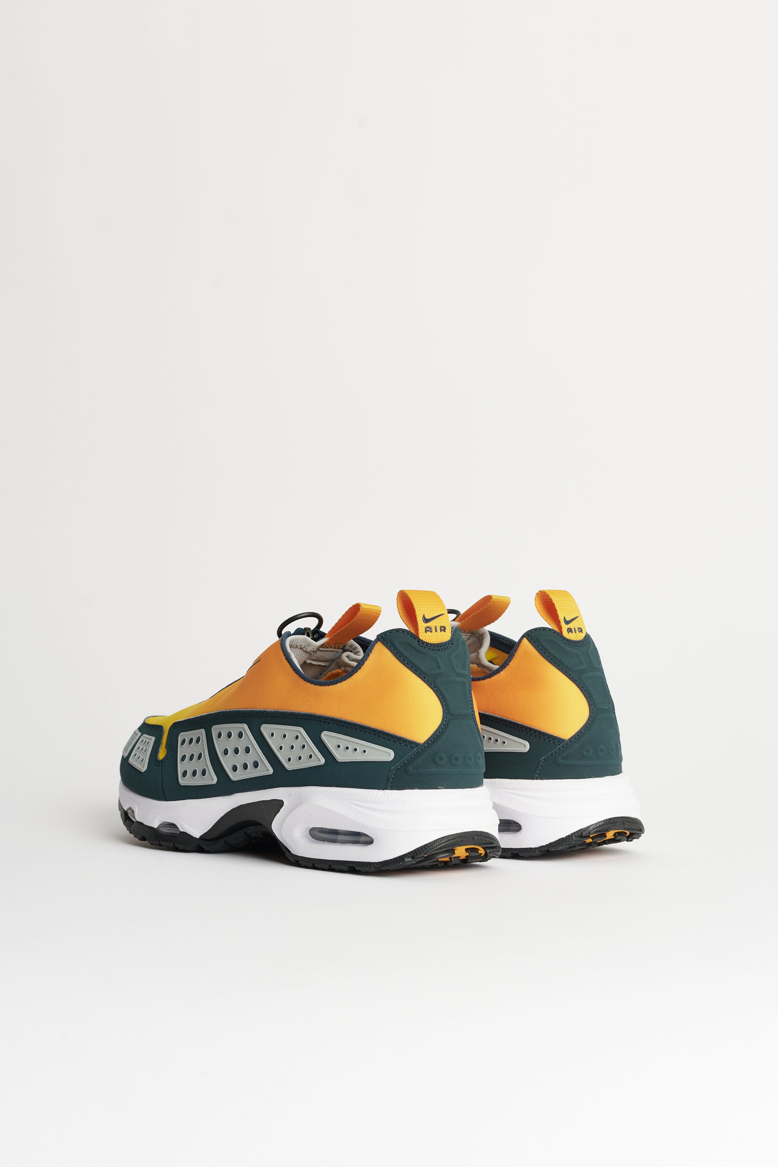 Nike W’s Air Max Sndr Canyon Gold / Deep Ocean
