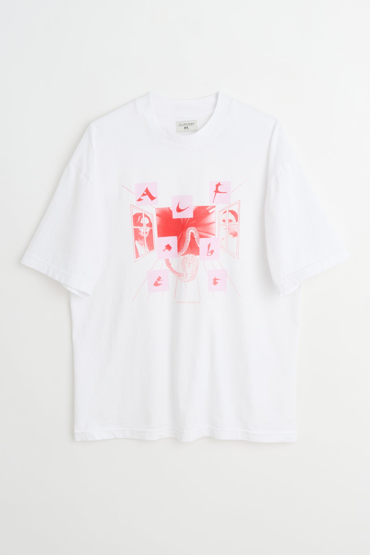 Alfabet White Tee Window Print White
