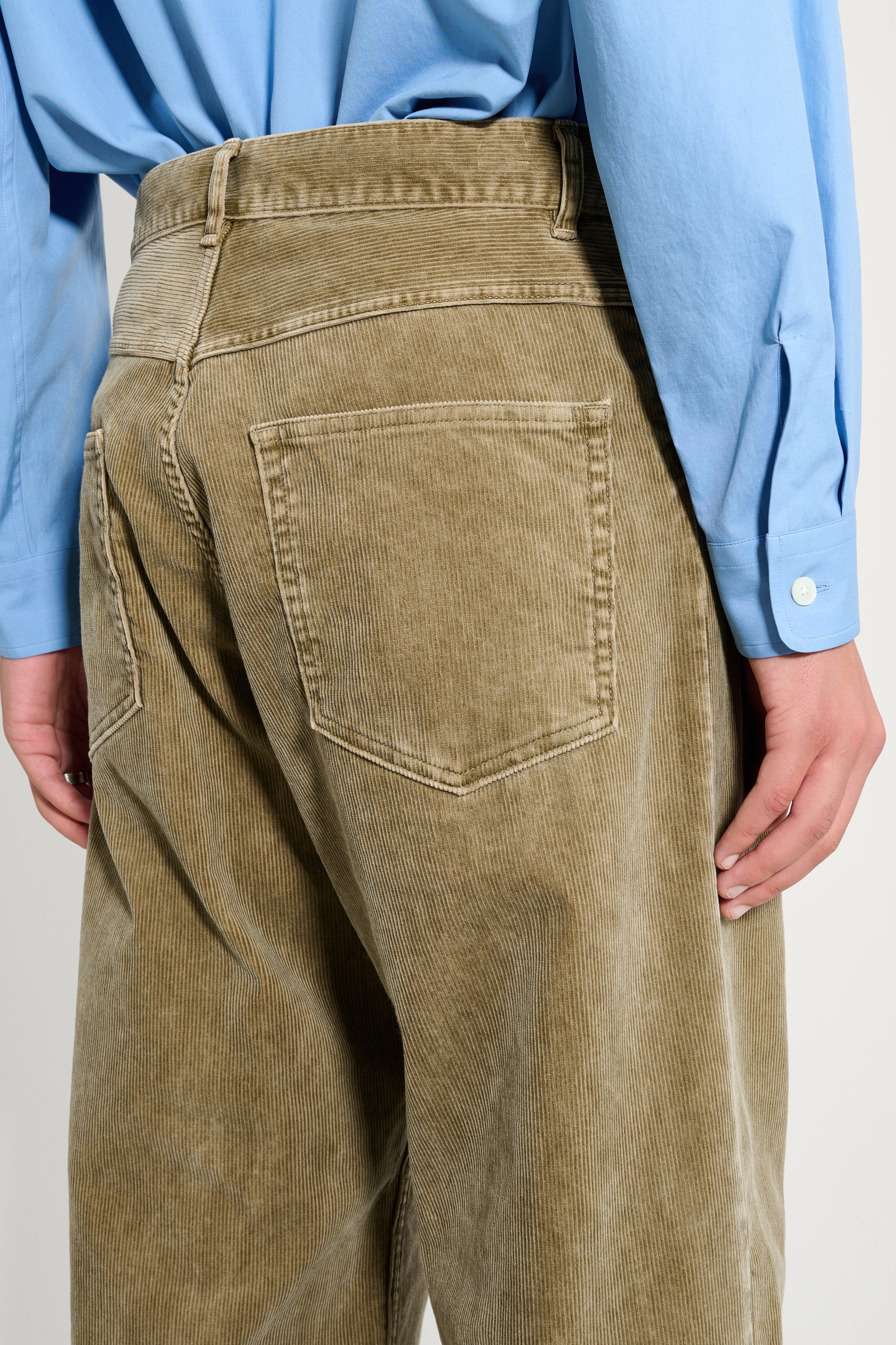 Auralee Pigment Dye Finx Corduroy Wide 5P Pants Olive Brown