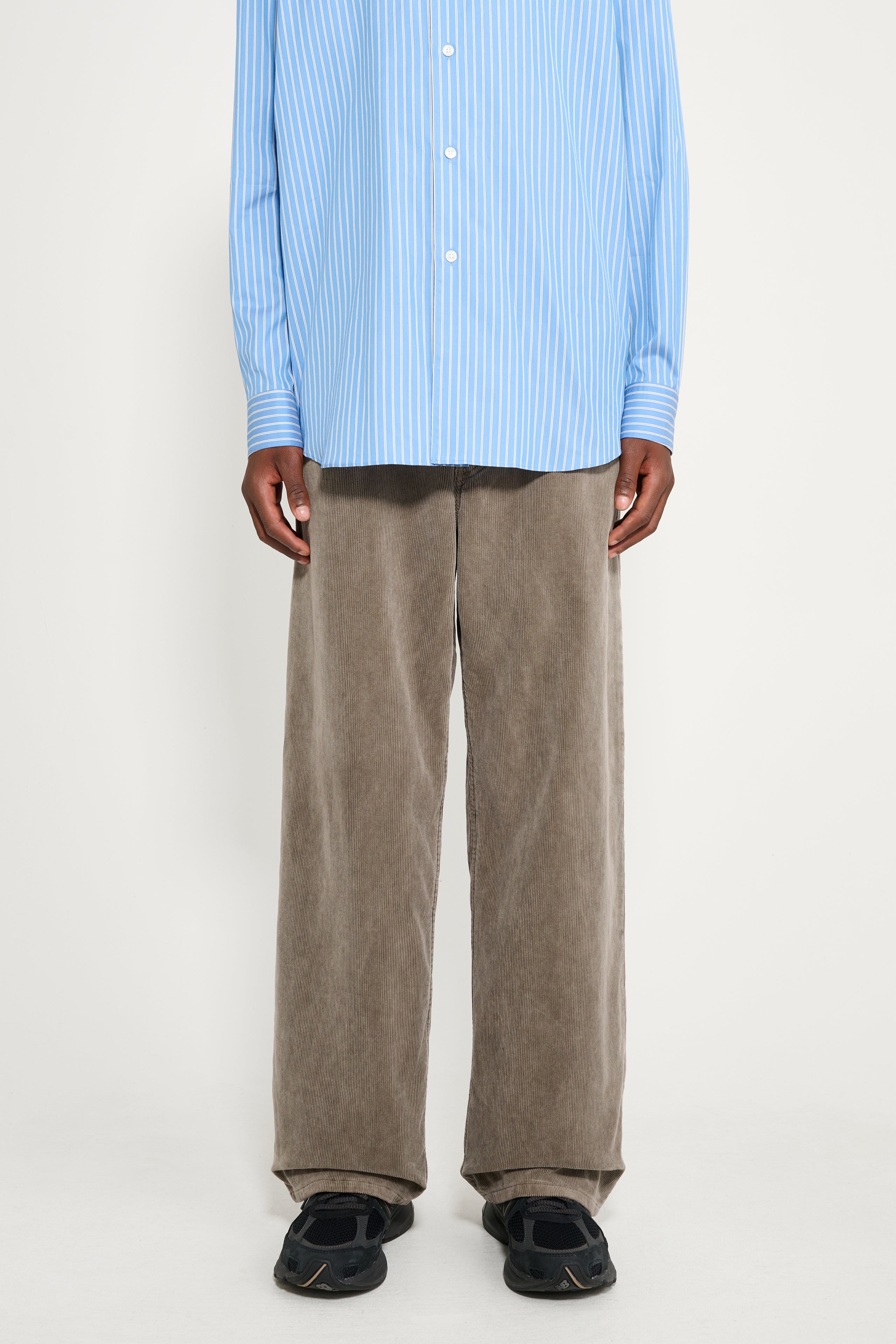 Auralee Pigment Dyed Finx Corduroy Wide 5P Pants Olive Brown