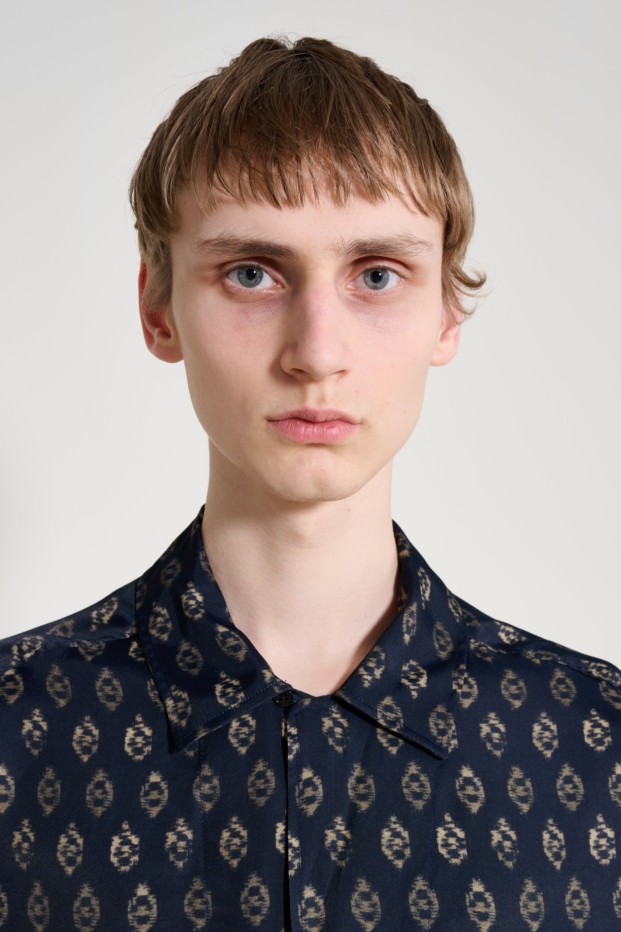 CMMN SWDN Rhodes Fluid Printed Shirt Navy