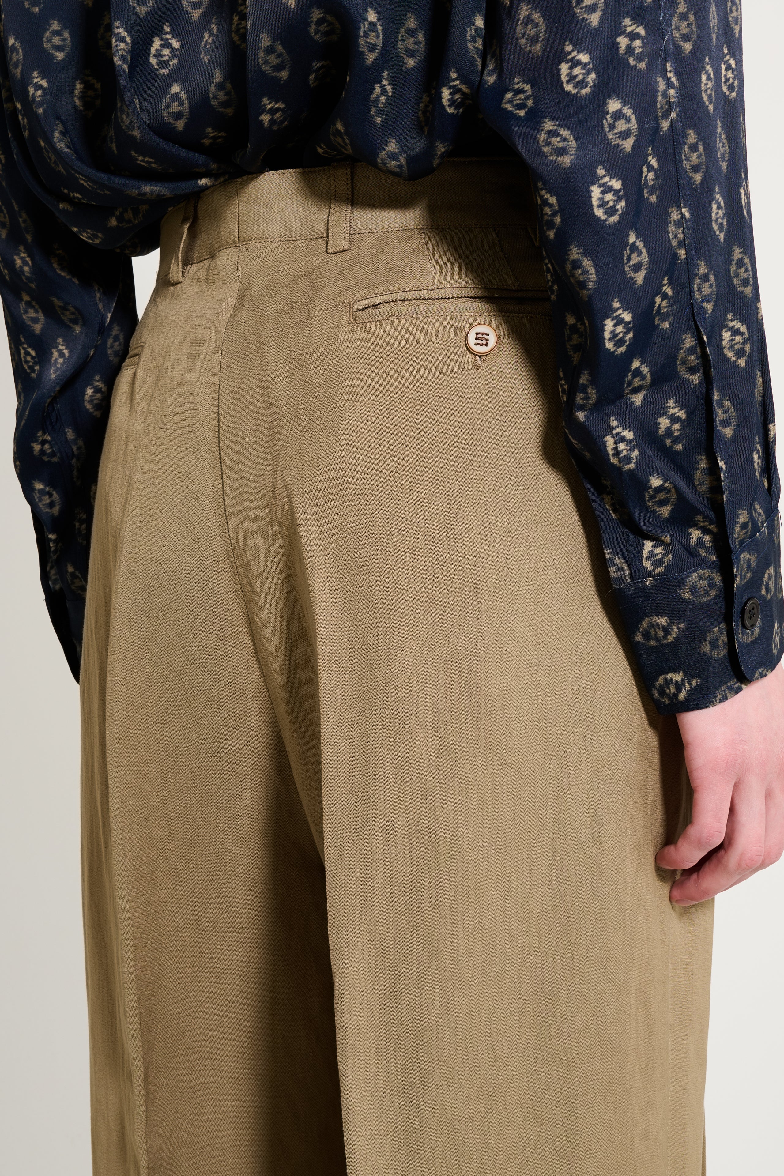 CMMN SWDN Midas Wide Pleat Trouser Khaki