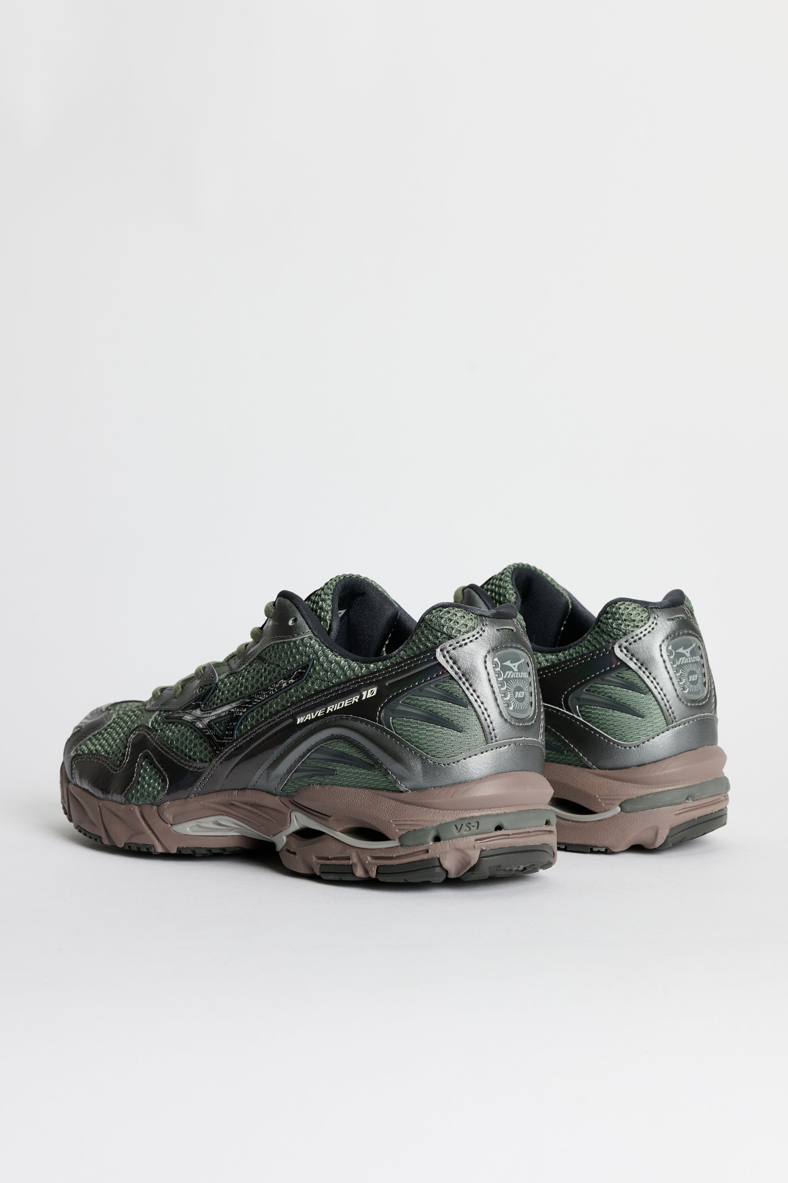 Mizuno Wave Rider 10 Agave Green / Black Sand