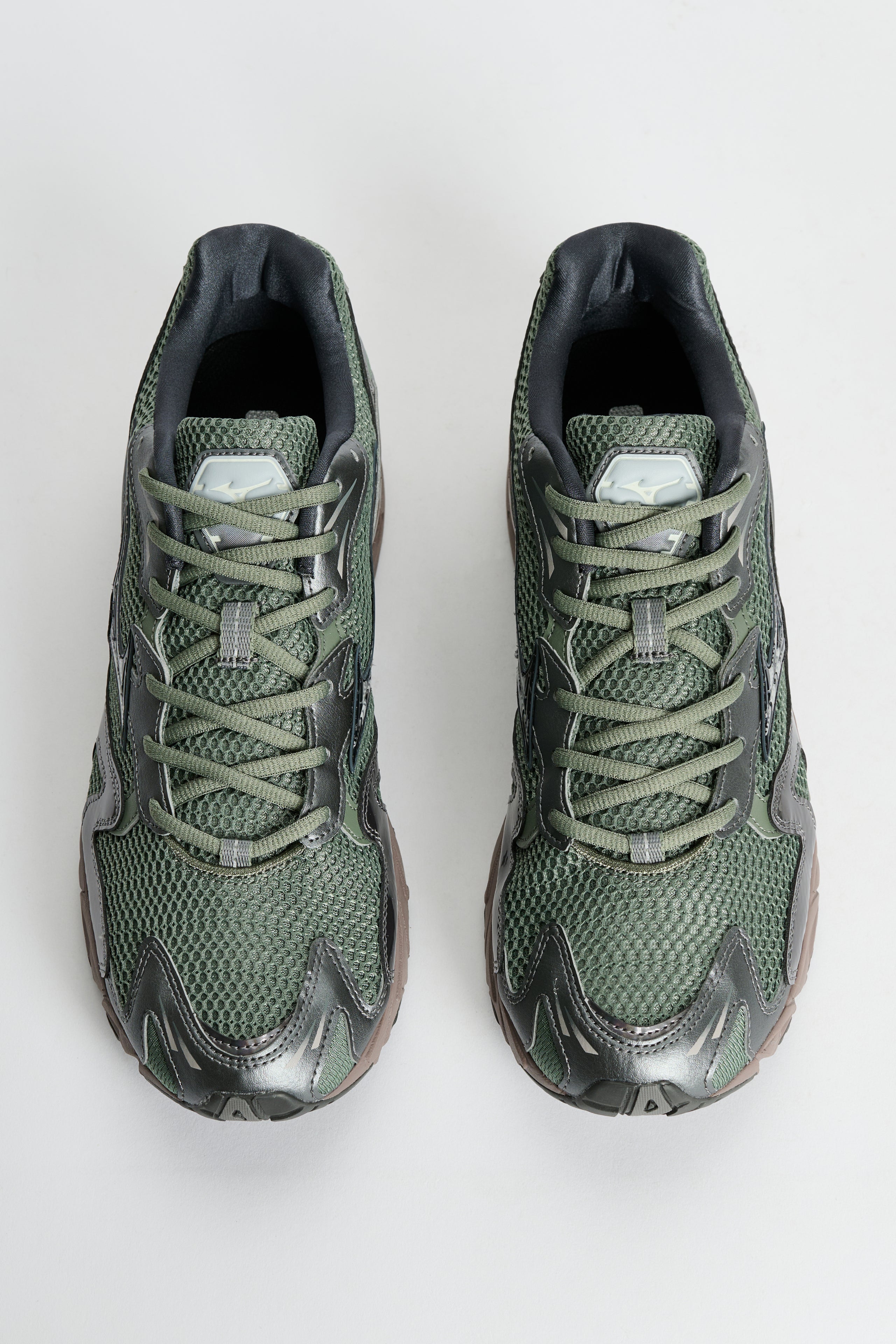 Mizuno Wave Rider 10 Agave Green / Black Sand