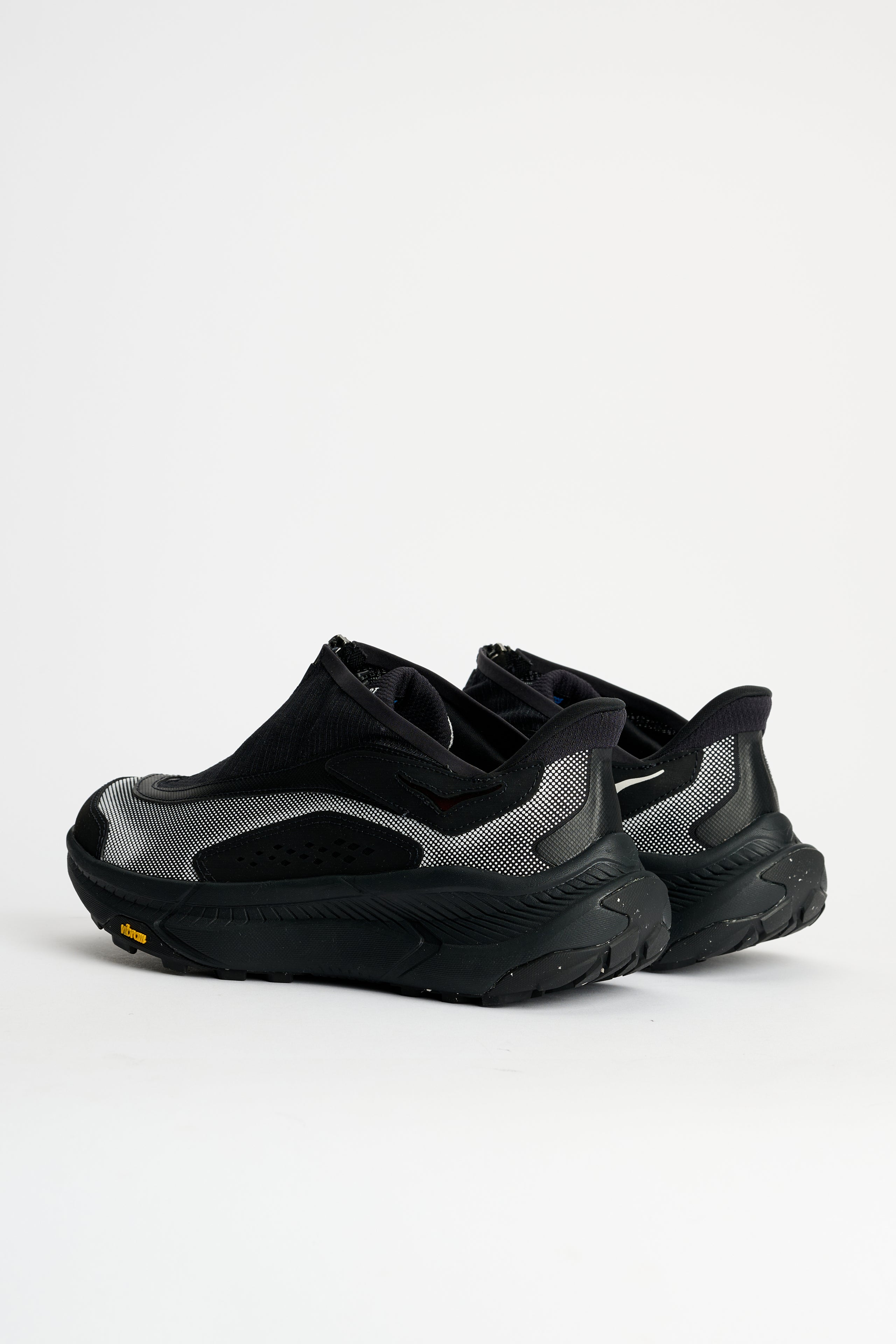 HOKA U Project Transport TS Black / White