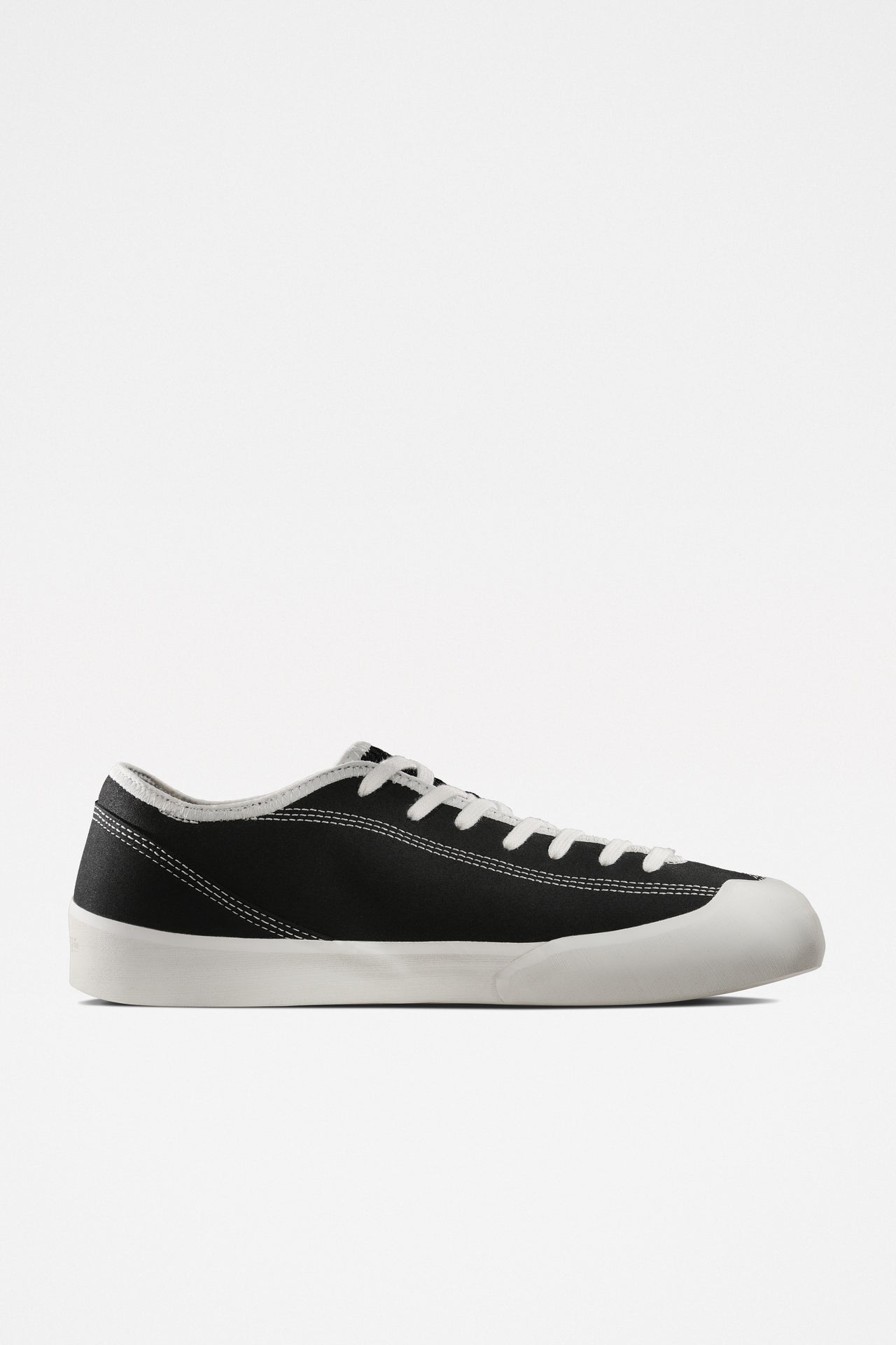 Village PM 1.30 PM Black / Whisper White