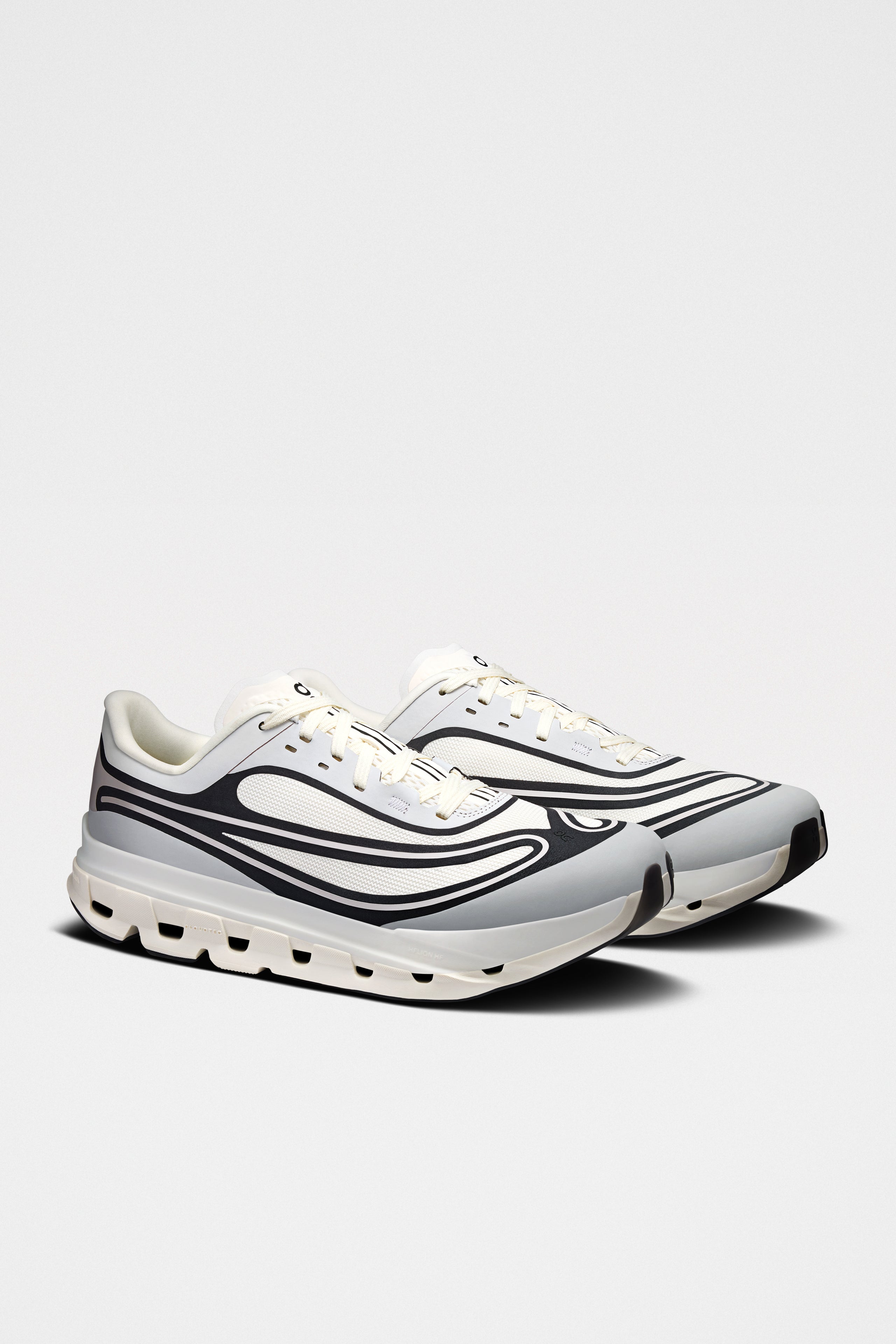 On Cloudflow 5 Ad Ivory / Black