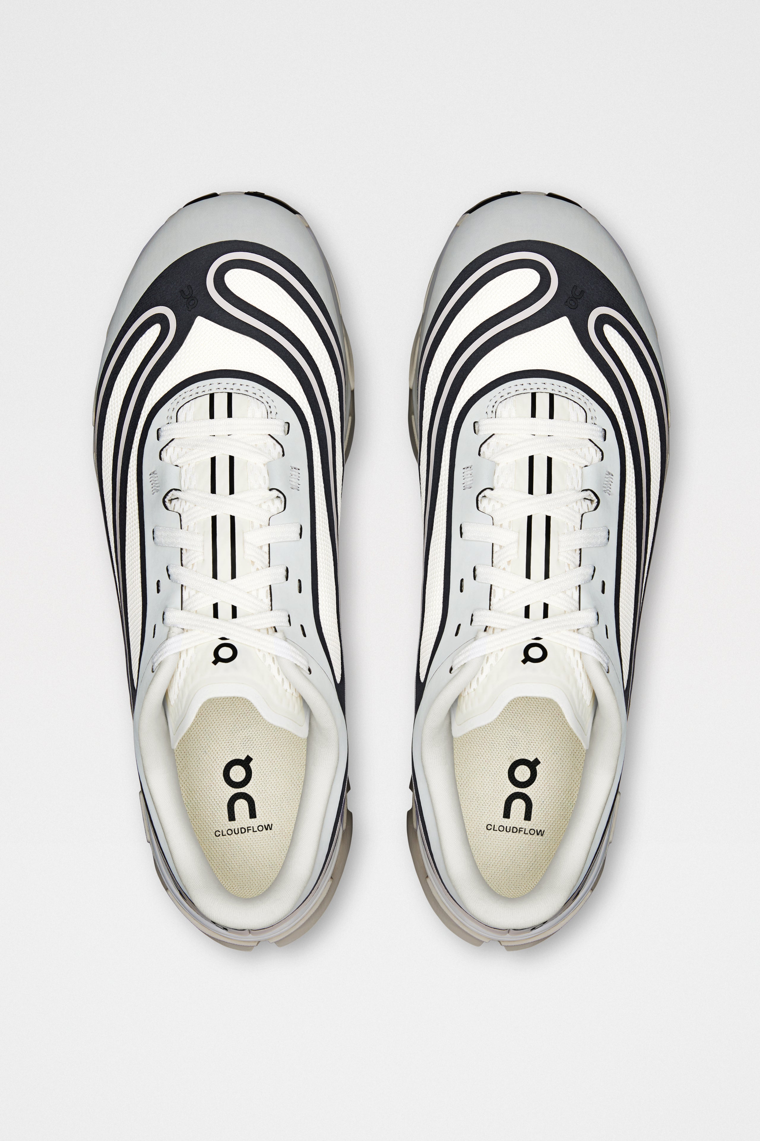 On Cloudflow 5 Ad Ivory / Black