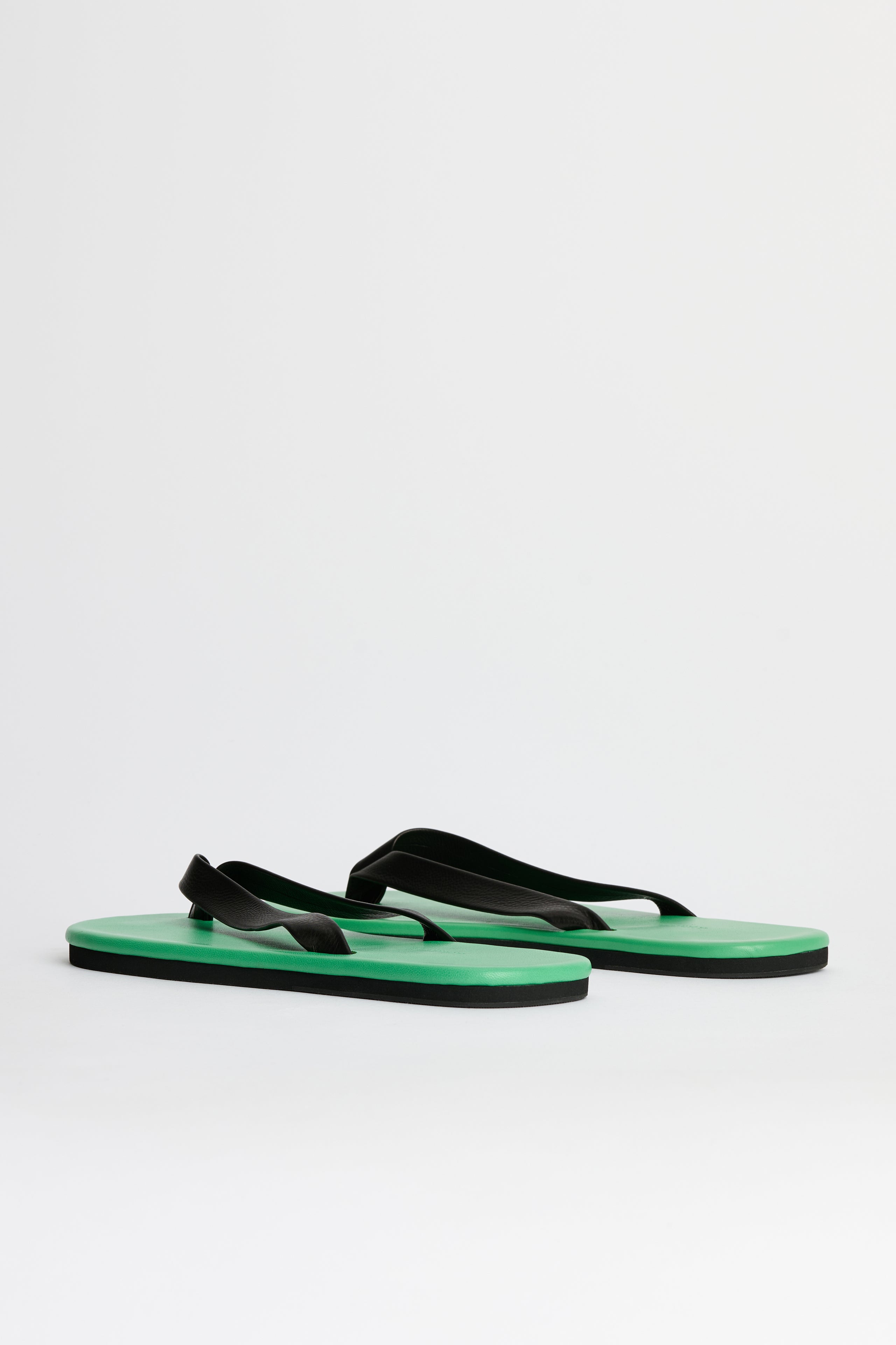 Auralee Soft Leather Flip-Flop Green / Black