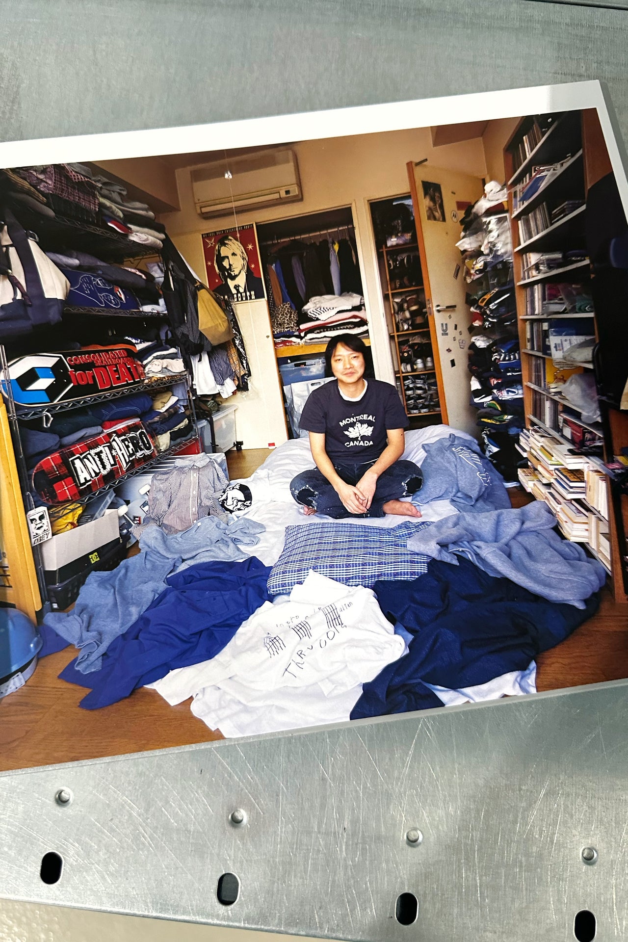 Happy Victims by Kyoichi Tsuzuki