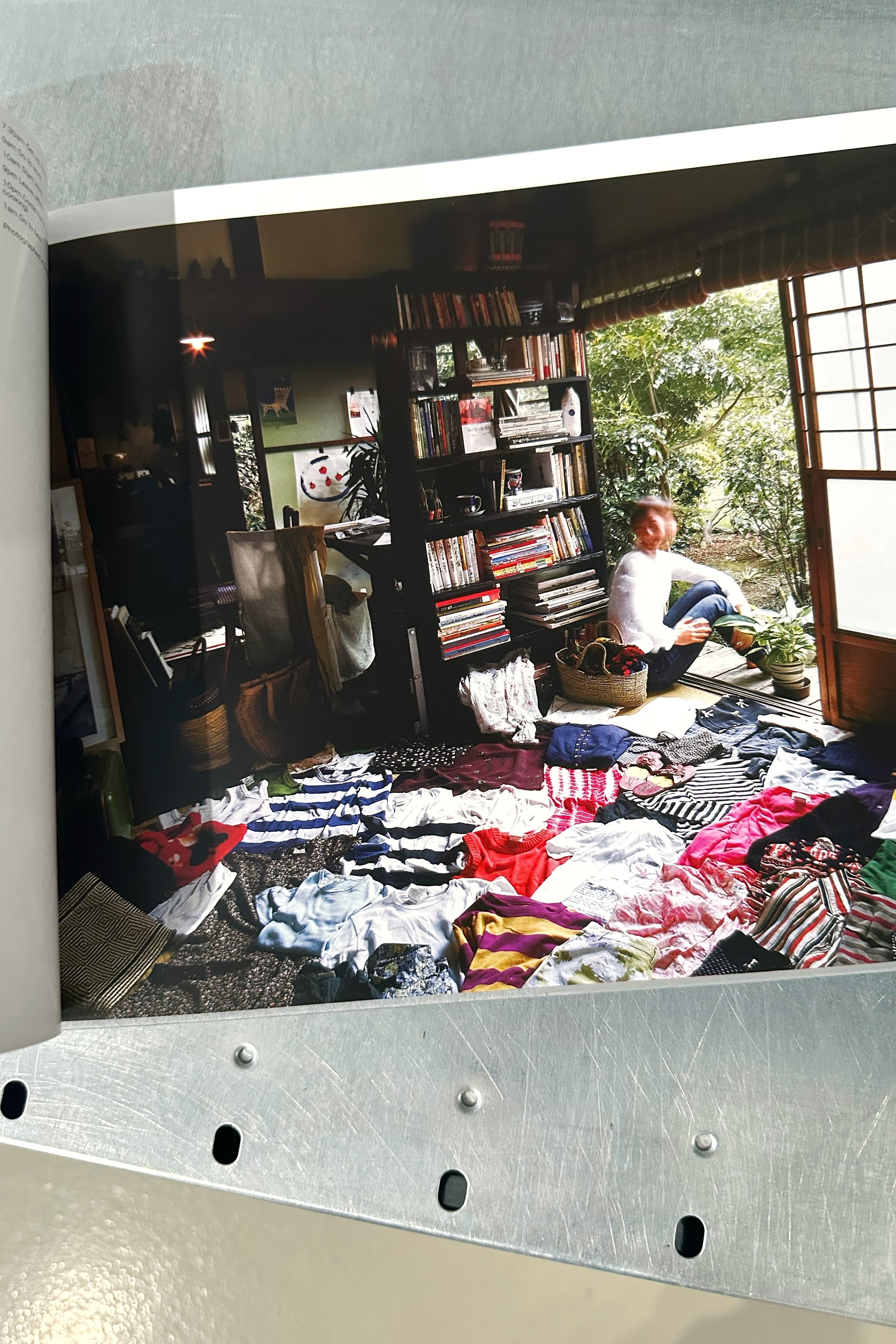 Happy Victims by Kyoichi Tsuzuki