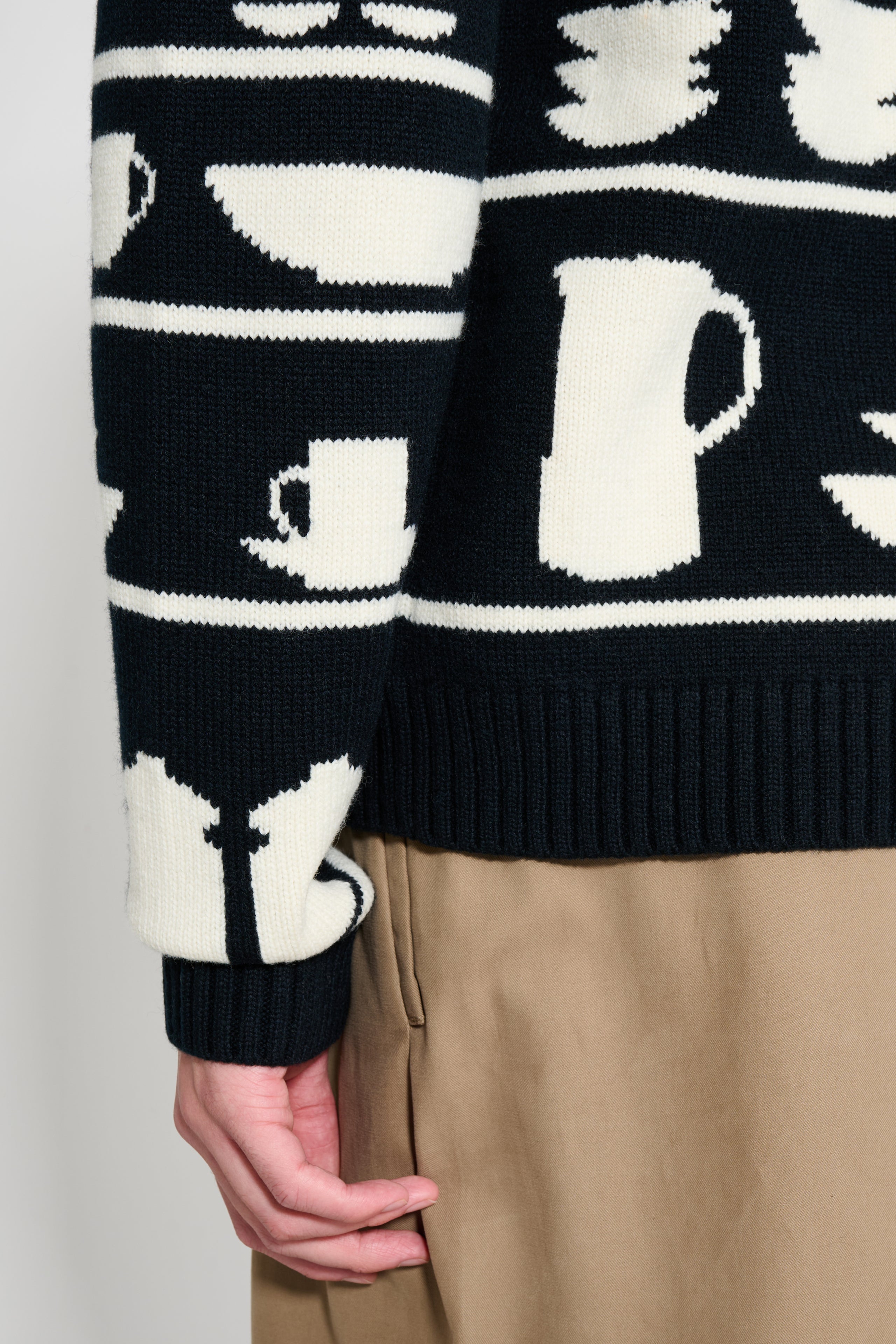 JW Anderson Crockery Jacquard Jumper Black / White