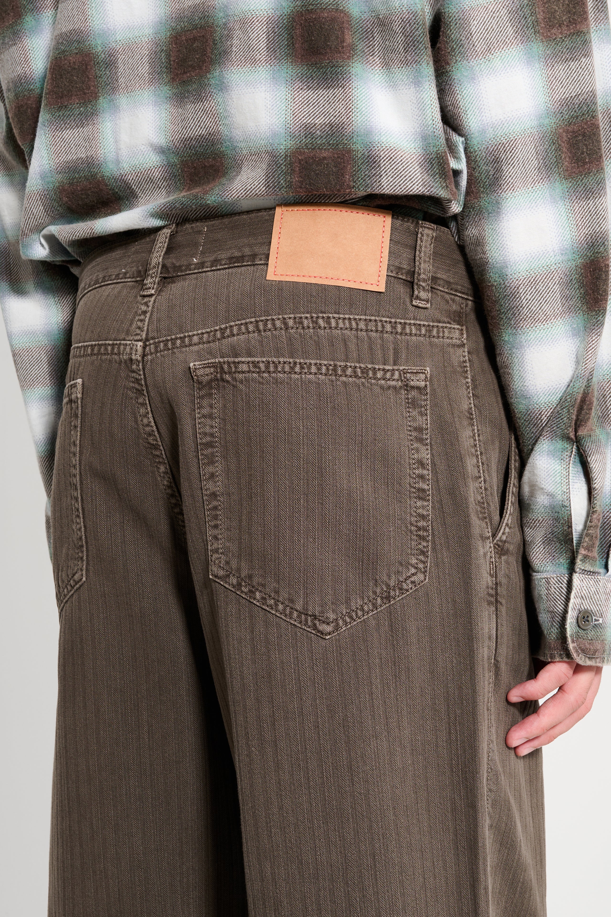 Jeanerica Genua Chevron Brown