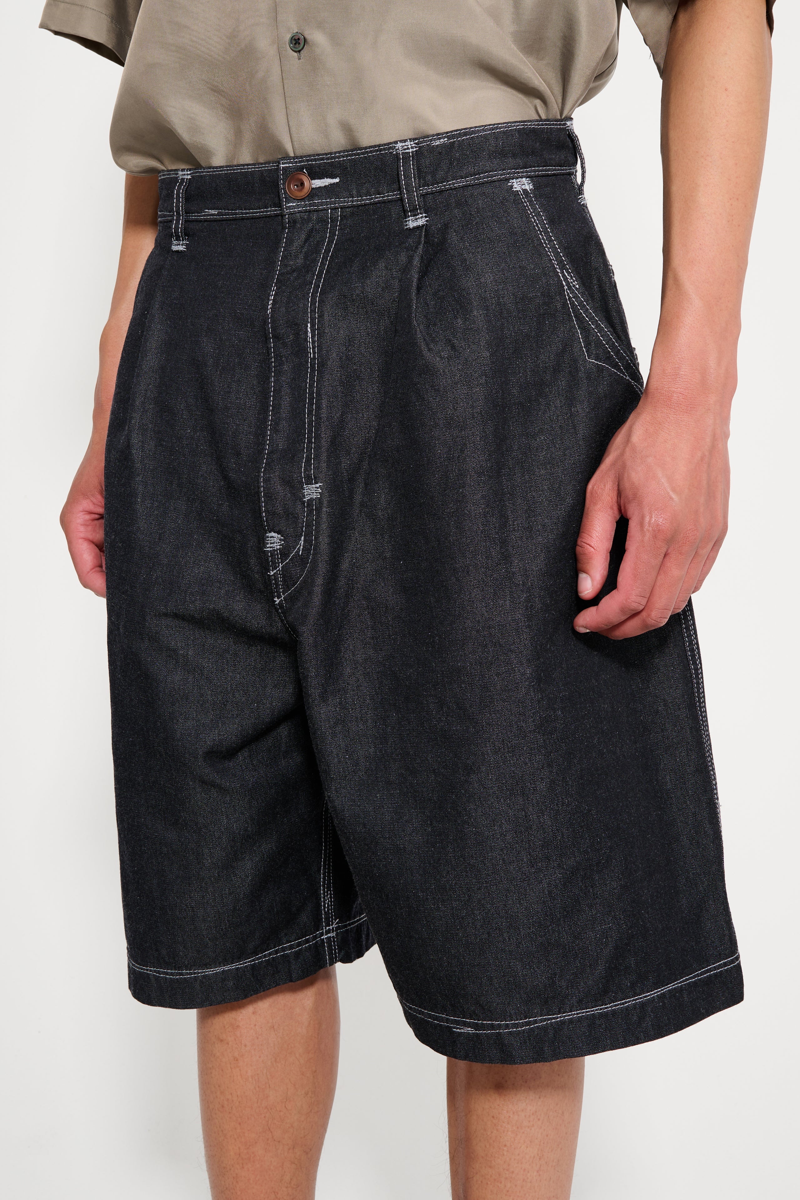 Junya Watanabe MAN Wide Leg Pleated Shorts Black