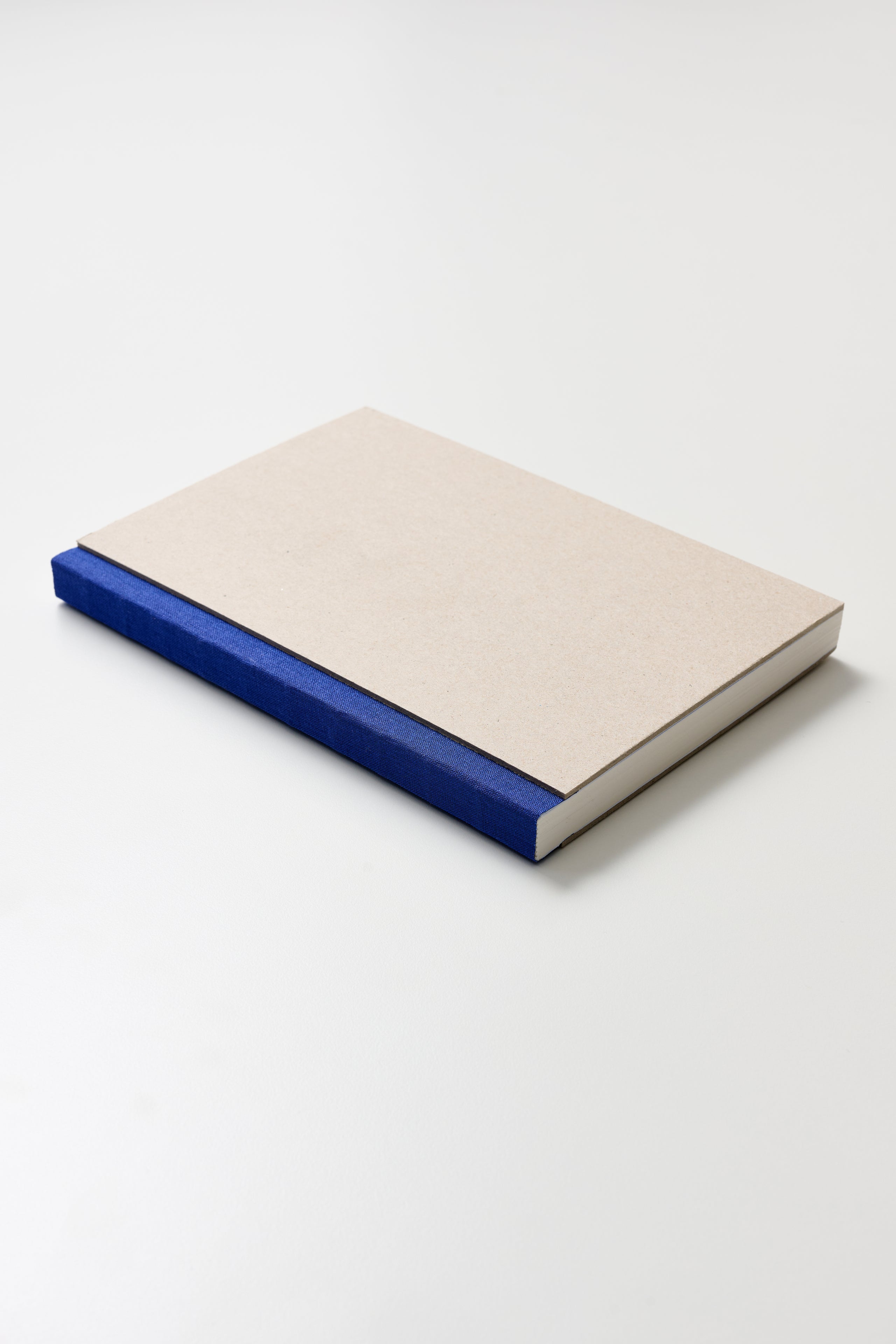 Kunst & Papier Sketchbook Pasteboard Cover A5 Blue