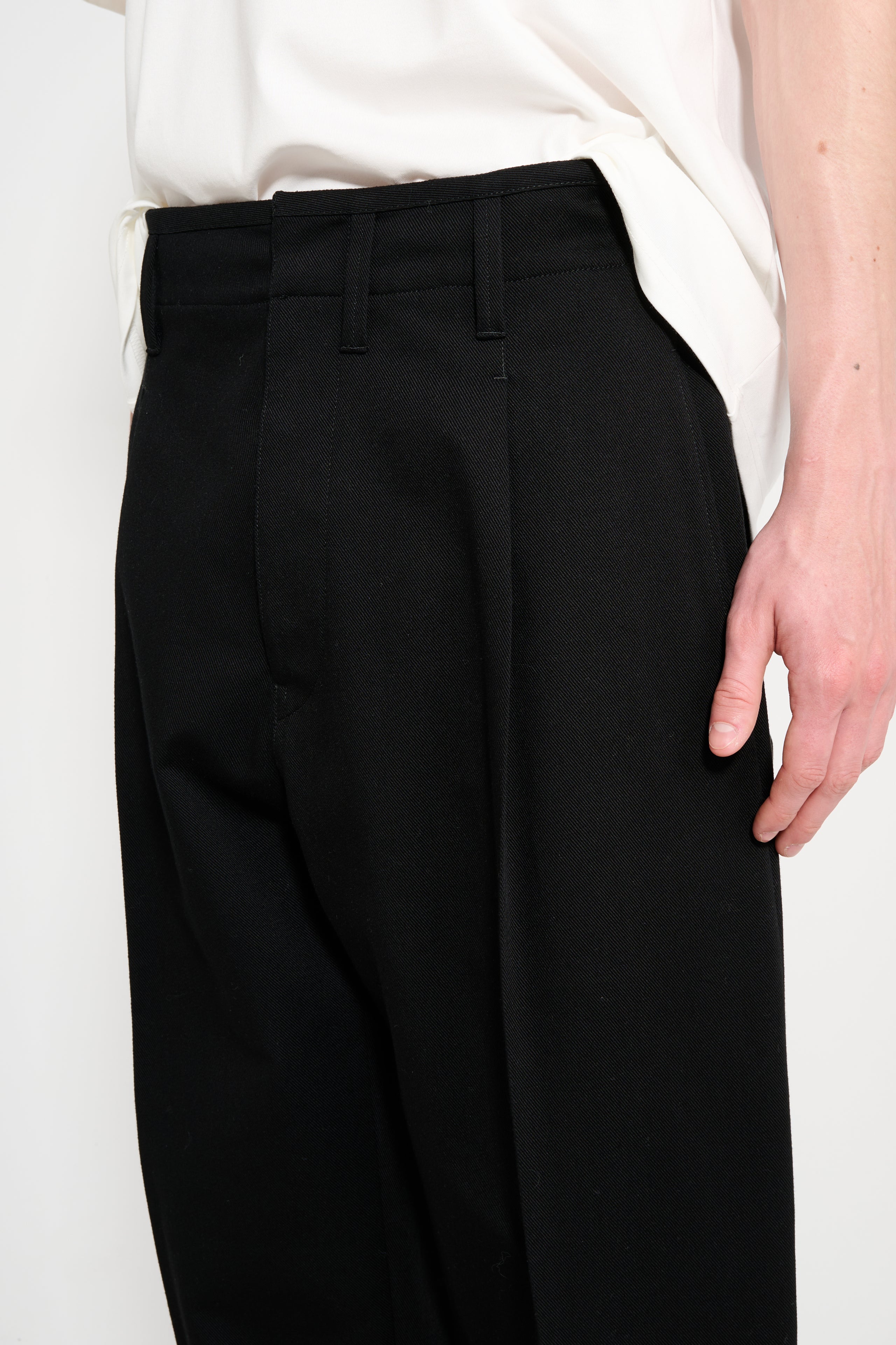 Lemaire Pleated Carrot Pants Black