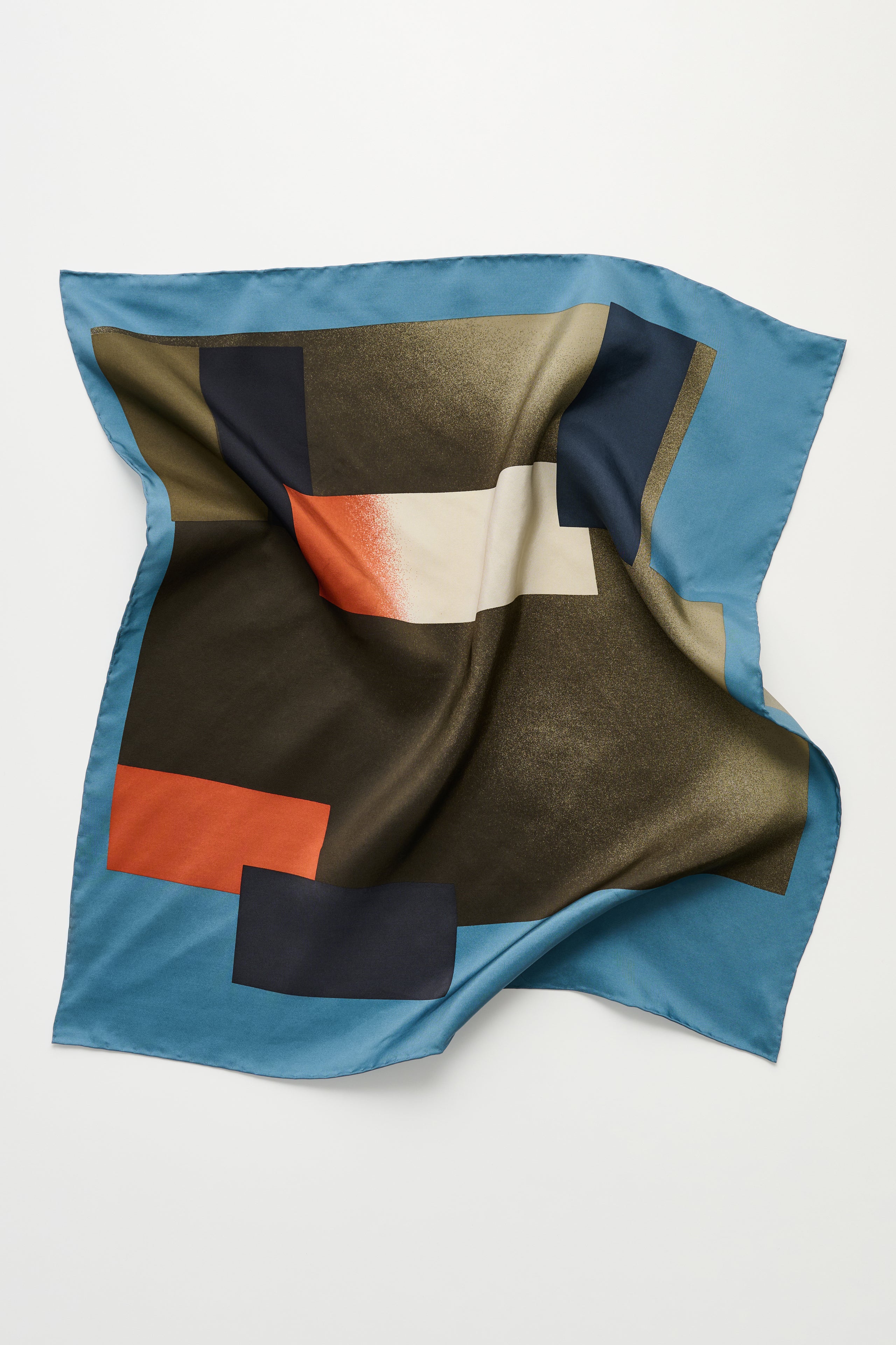 Margaret Howell Collage Print Scarf Silk Kzu Multi / Mid Blue