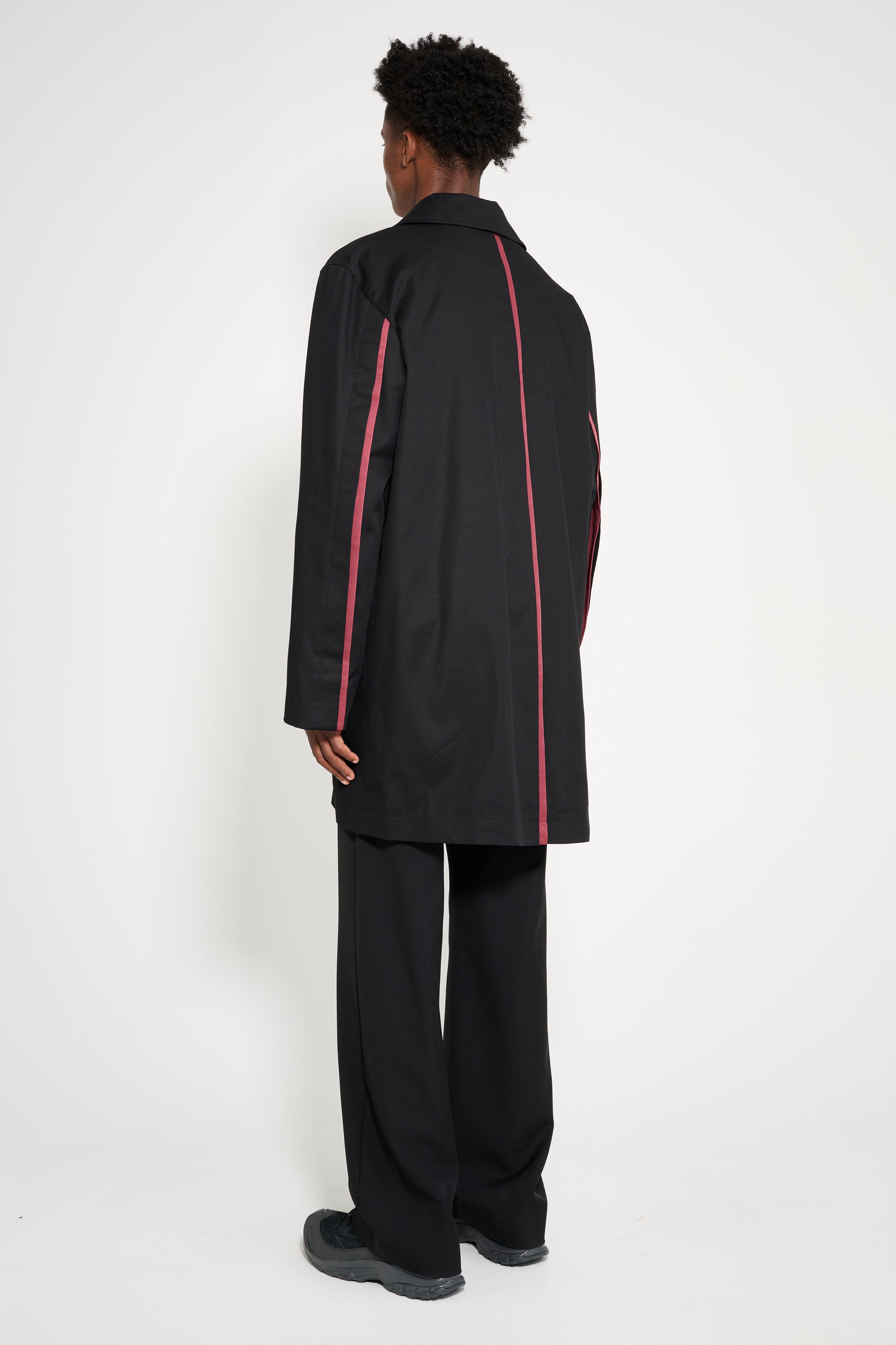 TRES BIEN ATELJÉ Fold Edge Coat Black