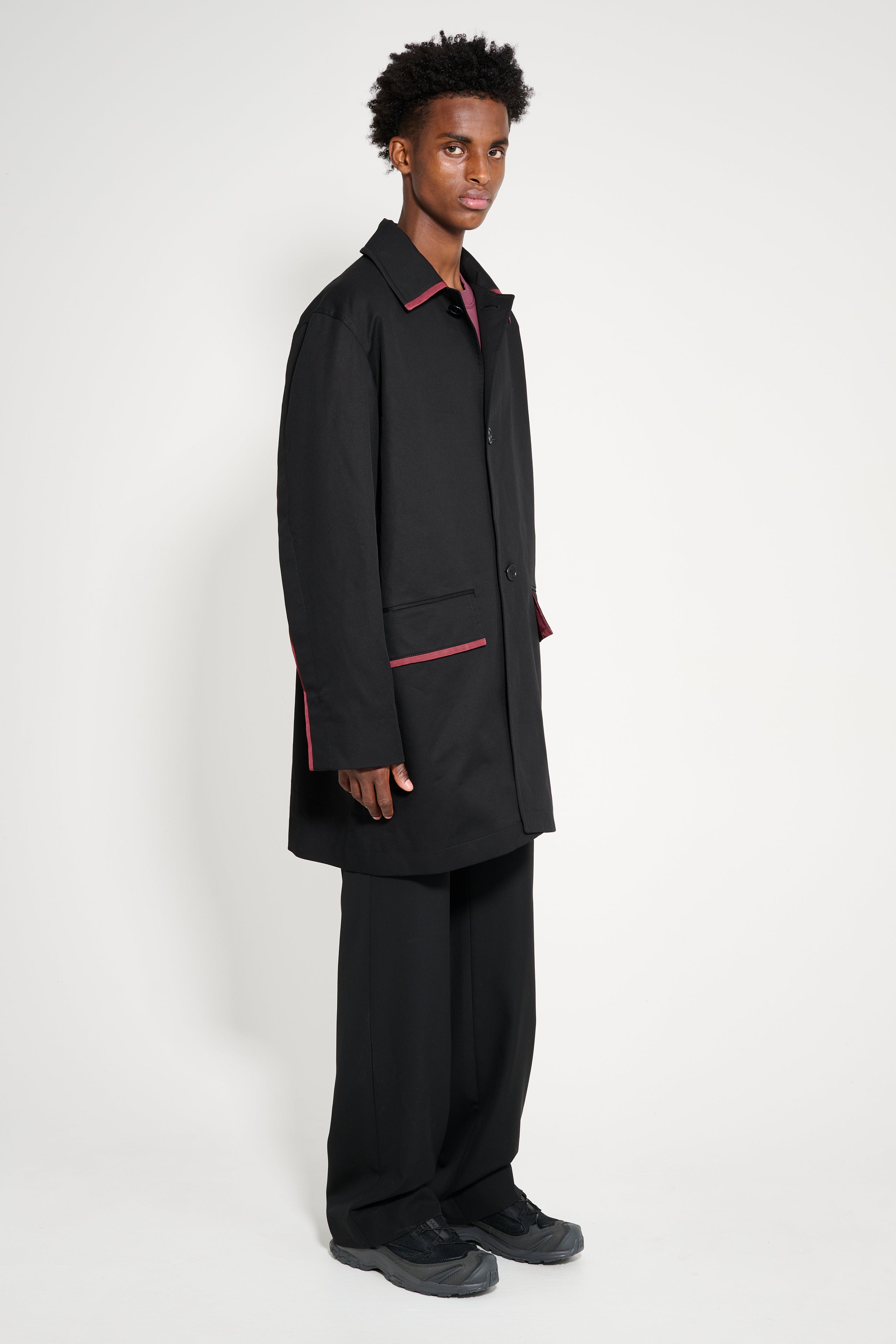 TRES BIEN ATELJÉ Fold Edge Coat Black