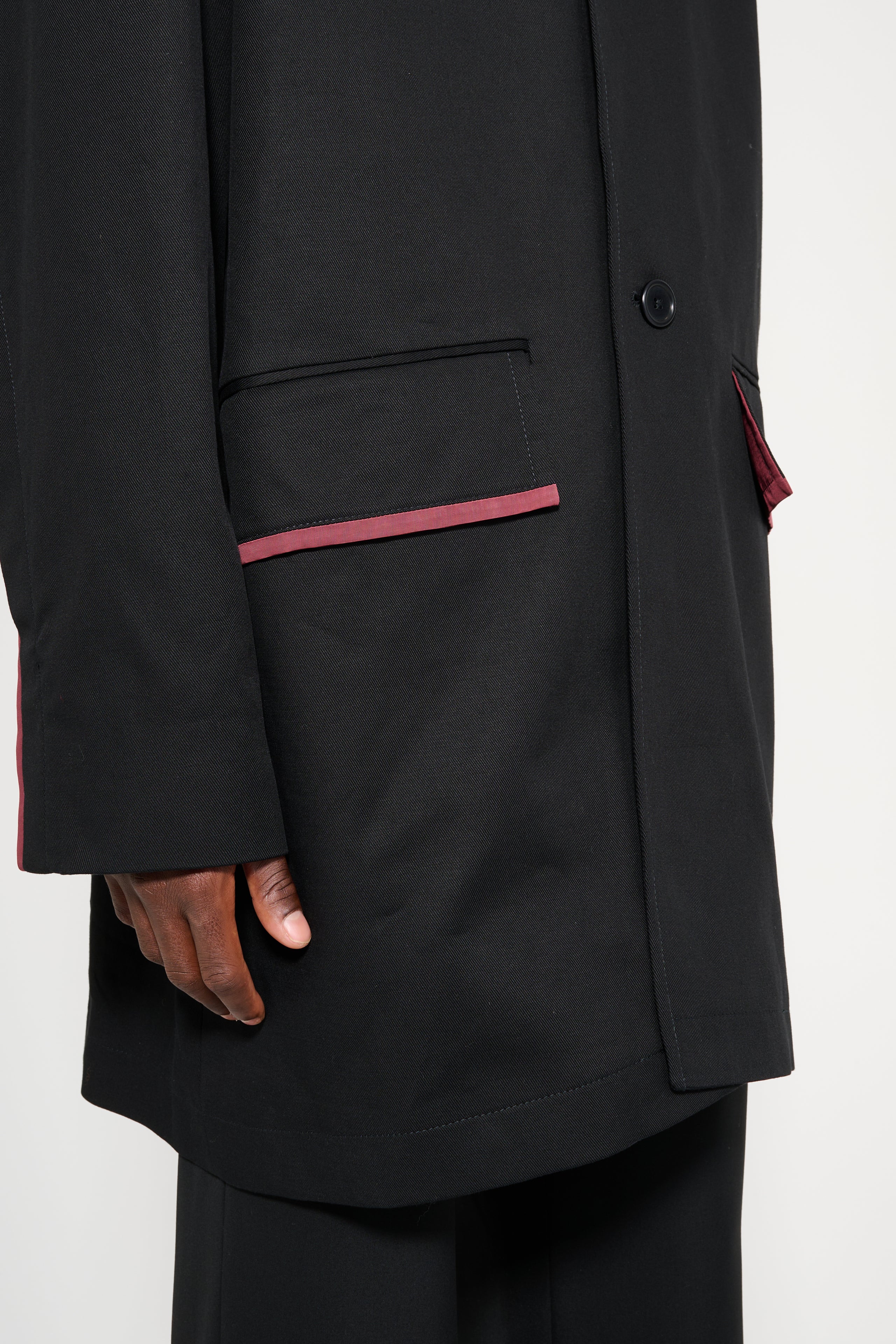 TRES BIEN ATELJÉ Fold Edge Coat Black