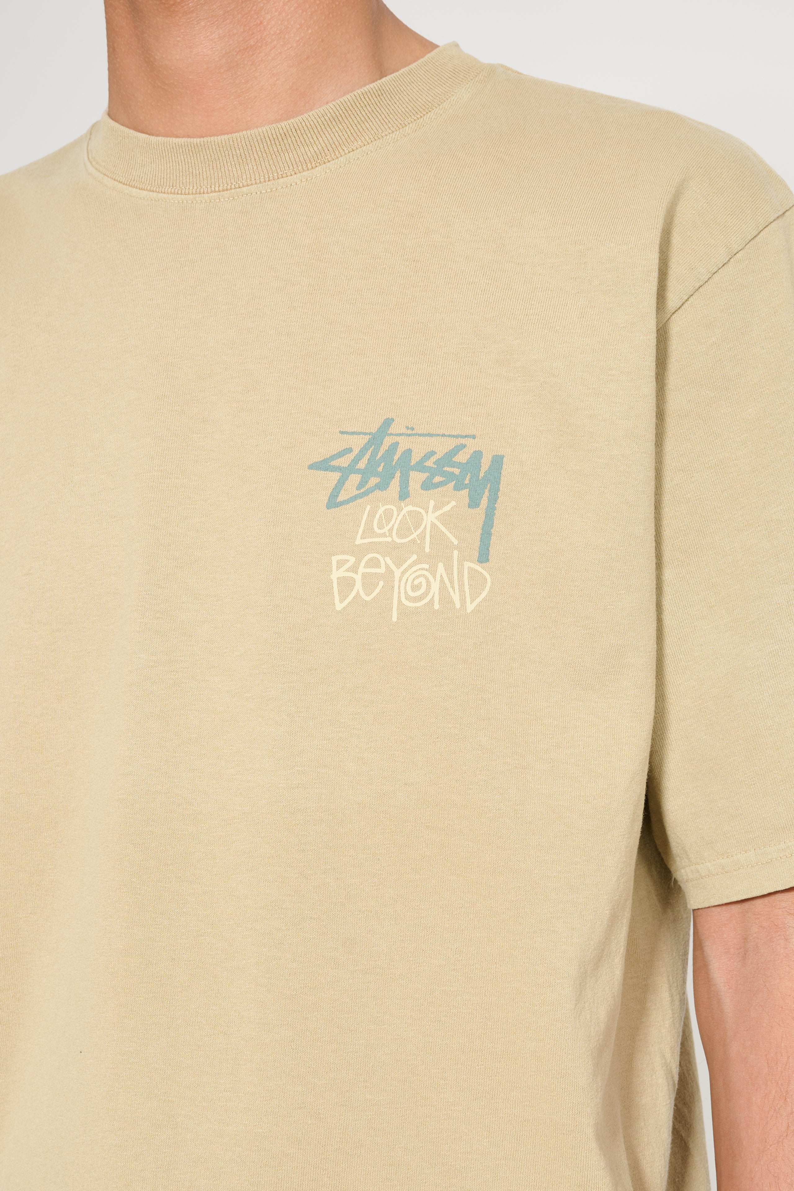 Stüssy Look Beyond Tee Elm