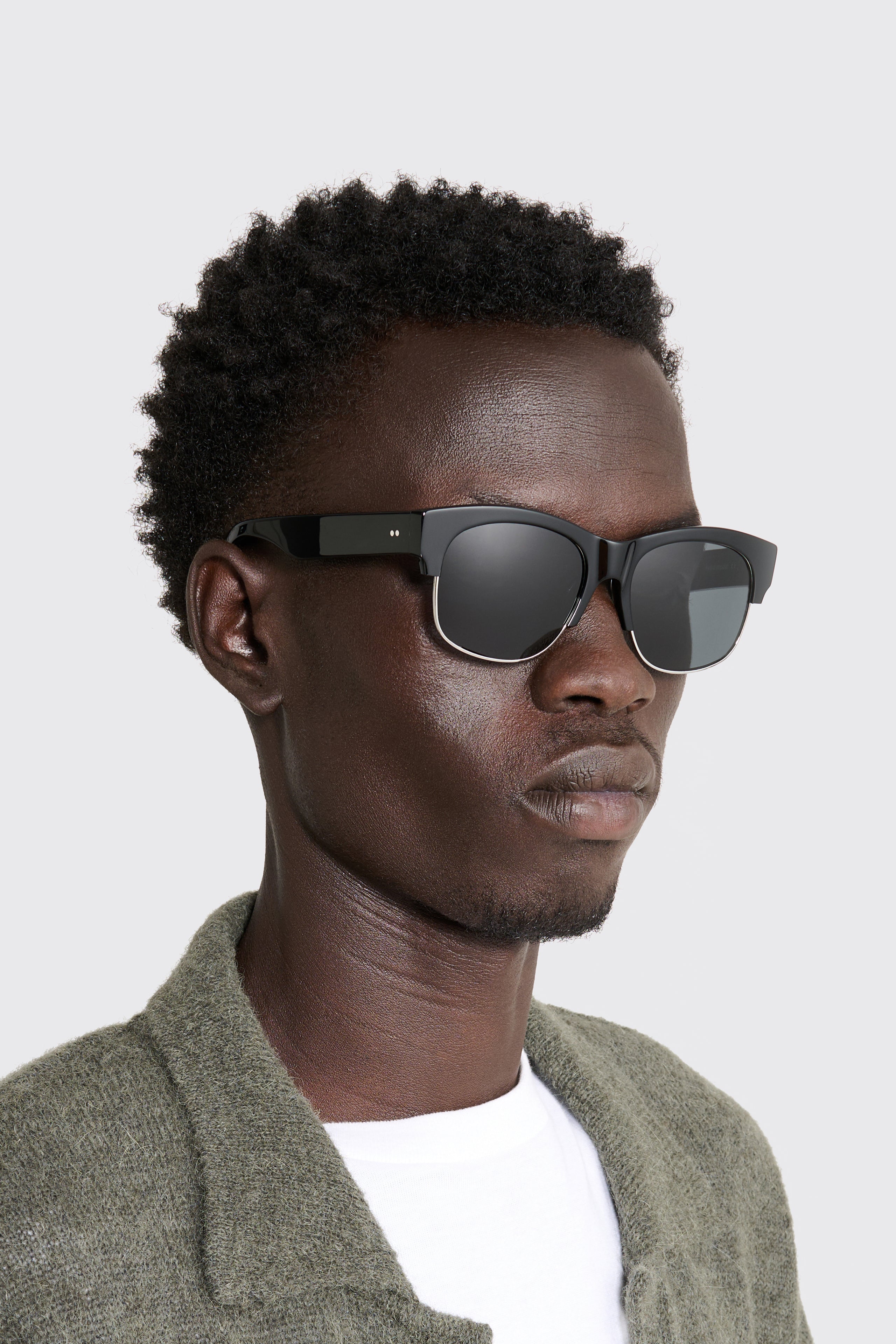 Sun Buddies Alma Black