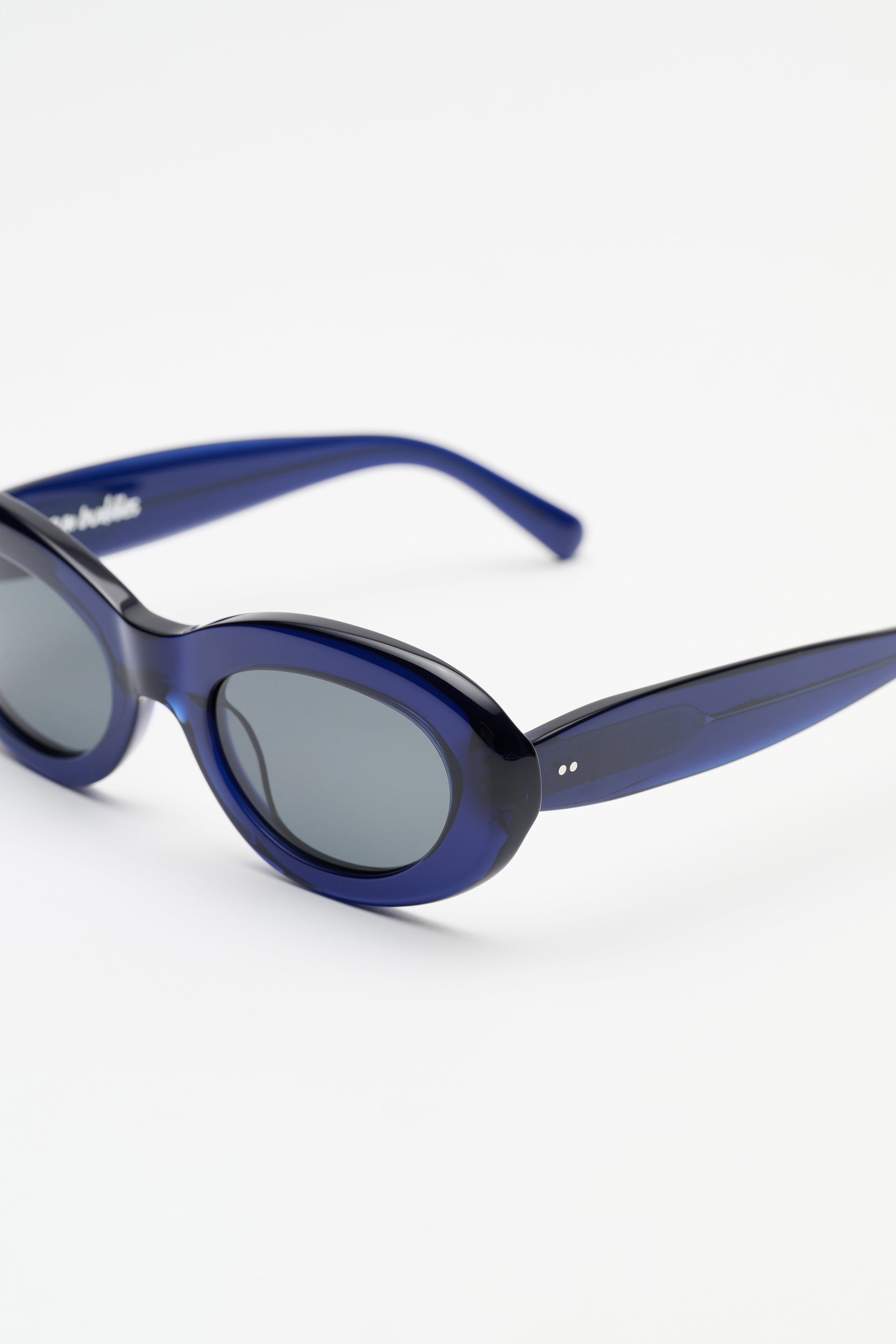 Sun Buddies Courtney Very Dark Blue
