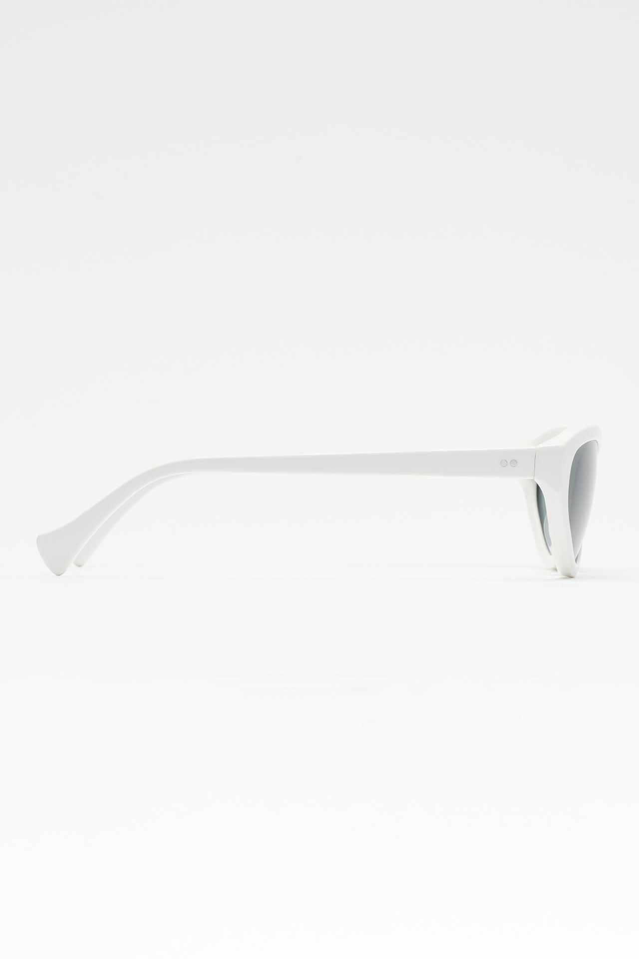 Sun Buddies Kerry Solid White