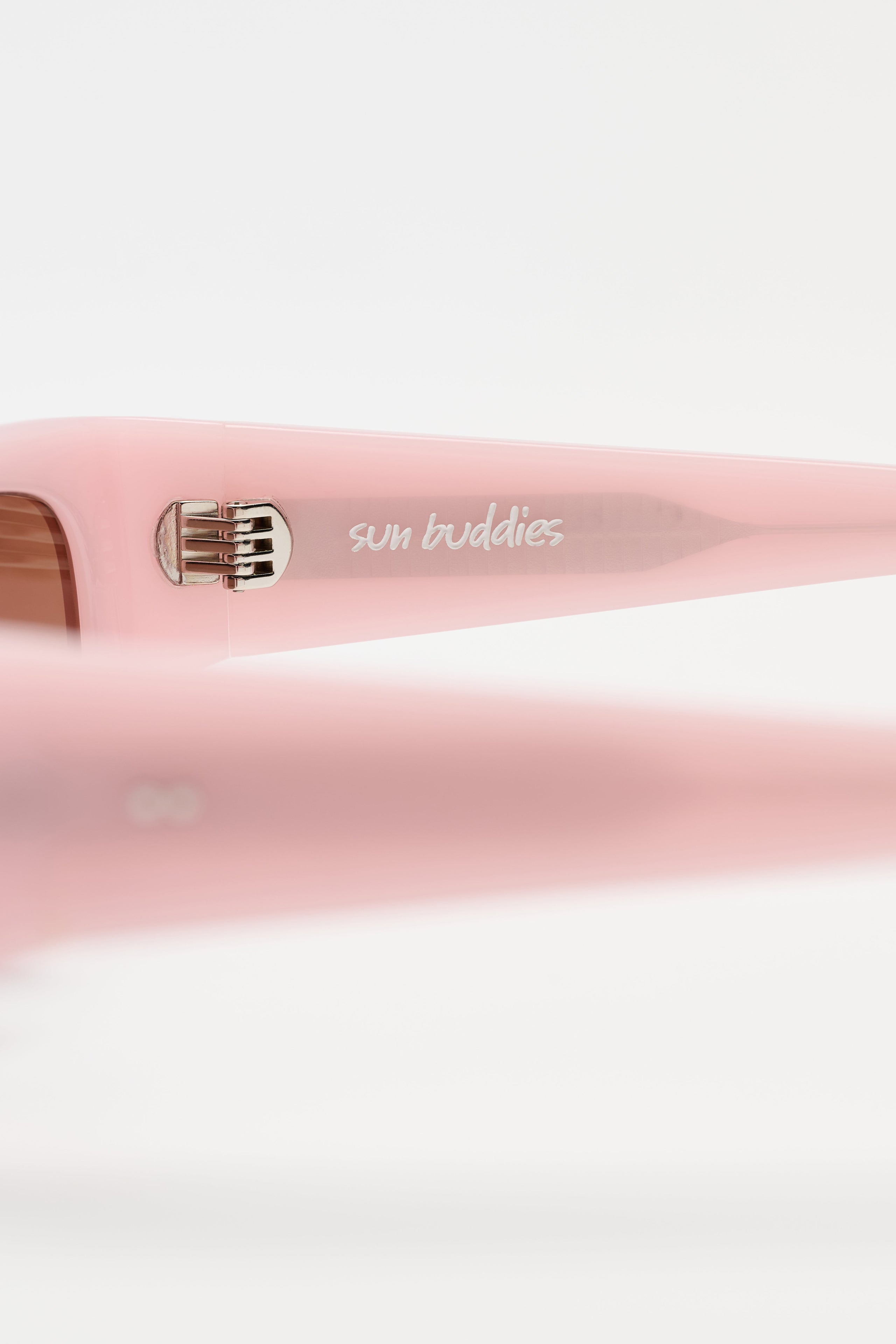 Sun Buddies Rafael Strawberry Milk