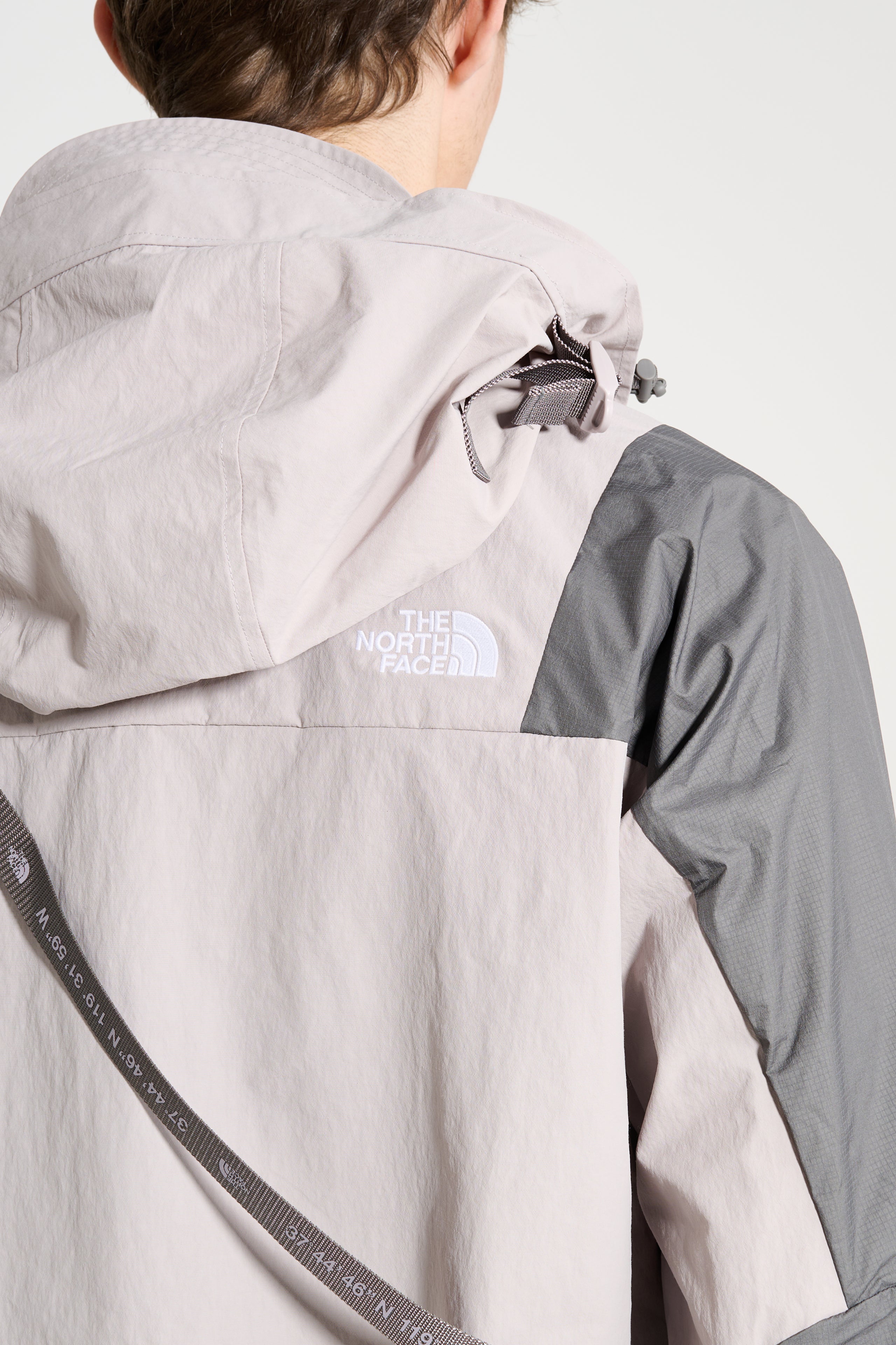 The North Face Lightweight Anorak Jacket Moonstone Grey / Smoked Pearl
