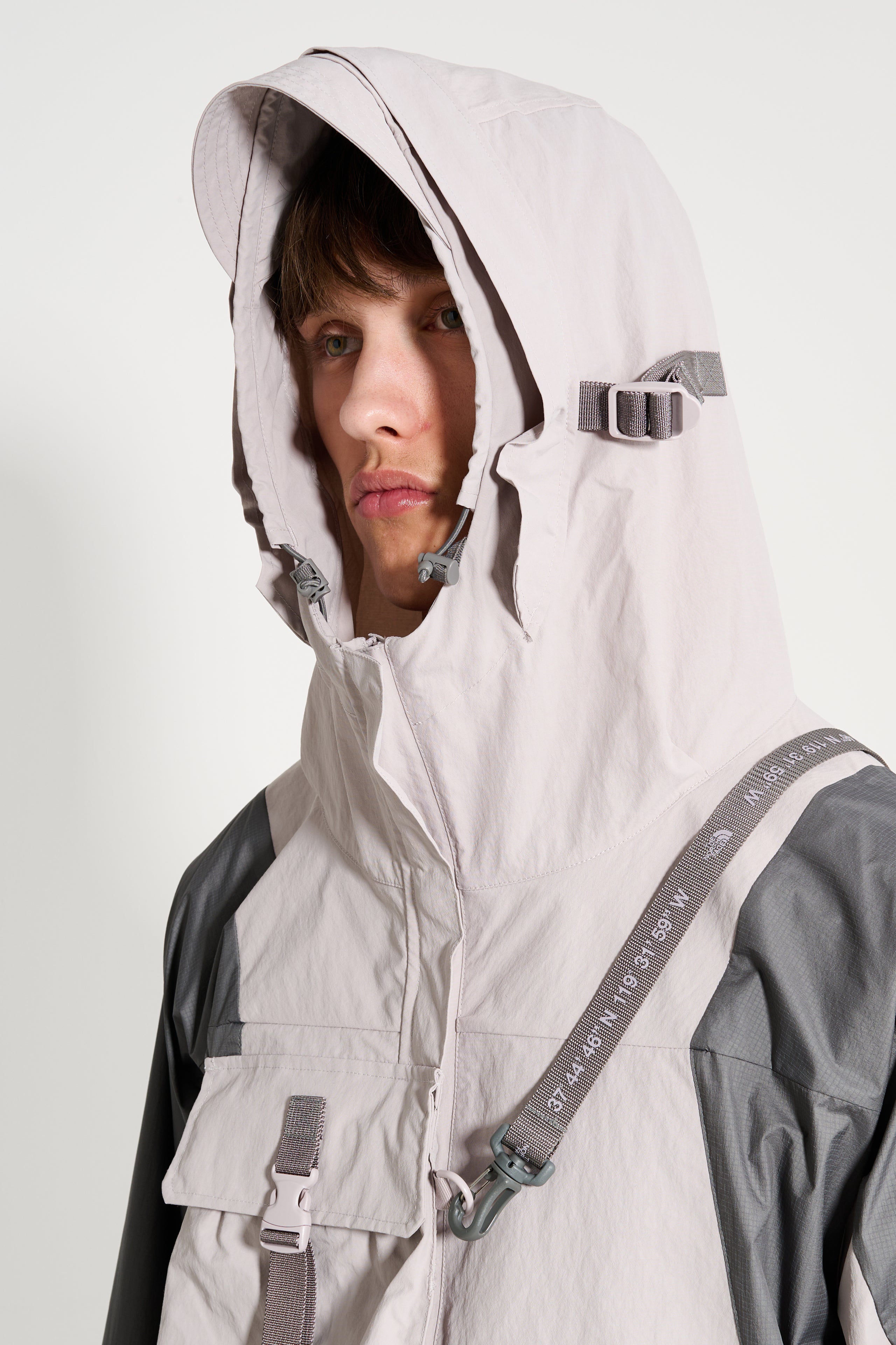 The North Face Lightweight Anorak Jacket Moonstone Grey / Smoked Pearl