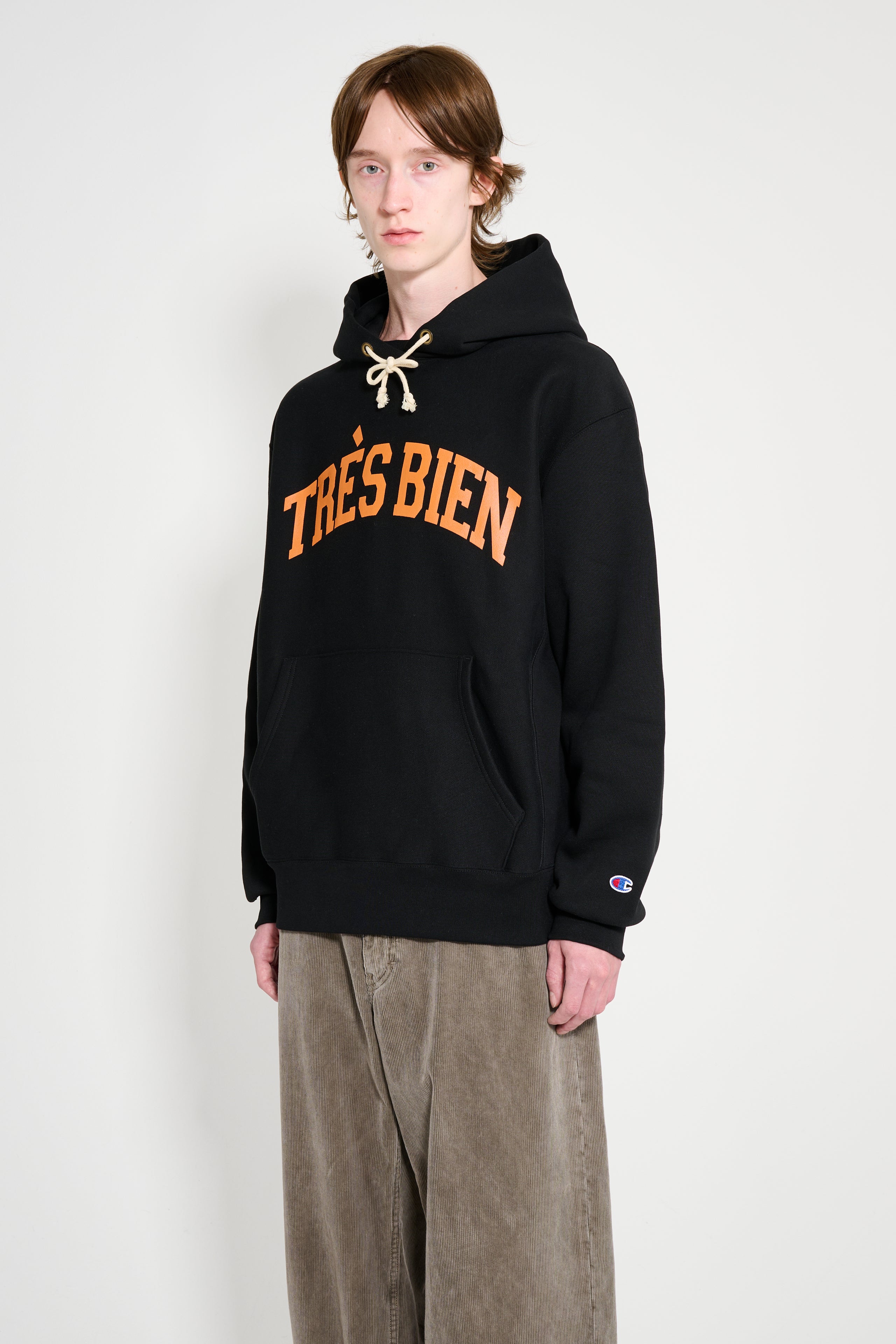 TRÈS BIEN x Champion Reverse Weave Arch Logo Hoodie Black