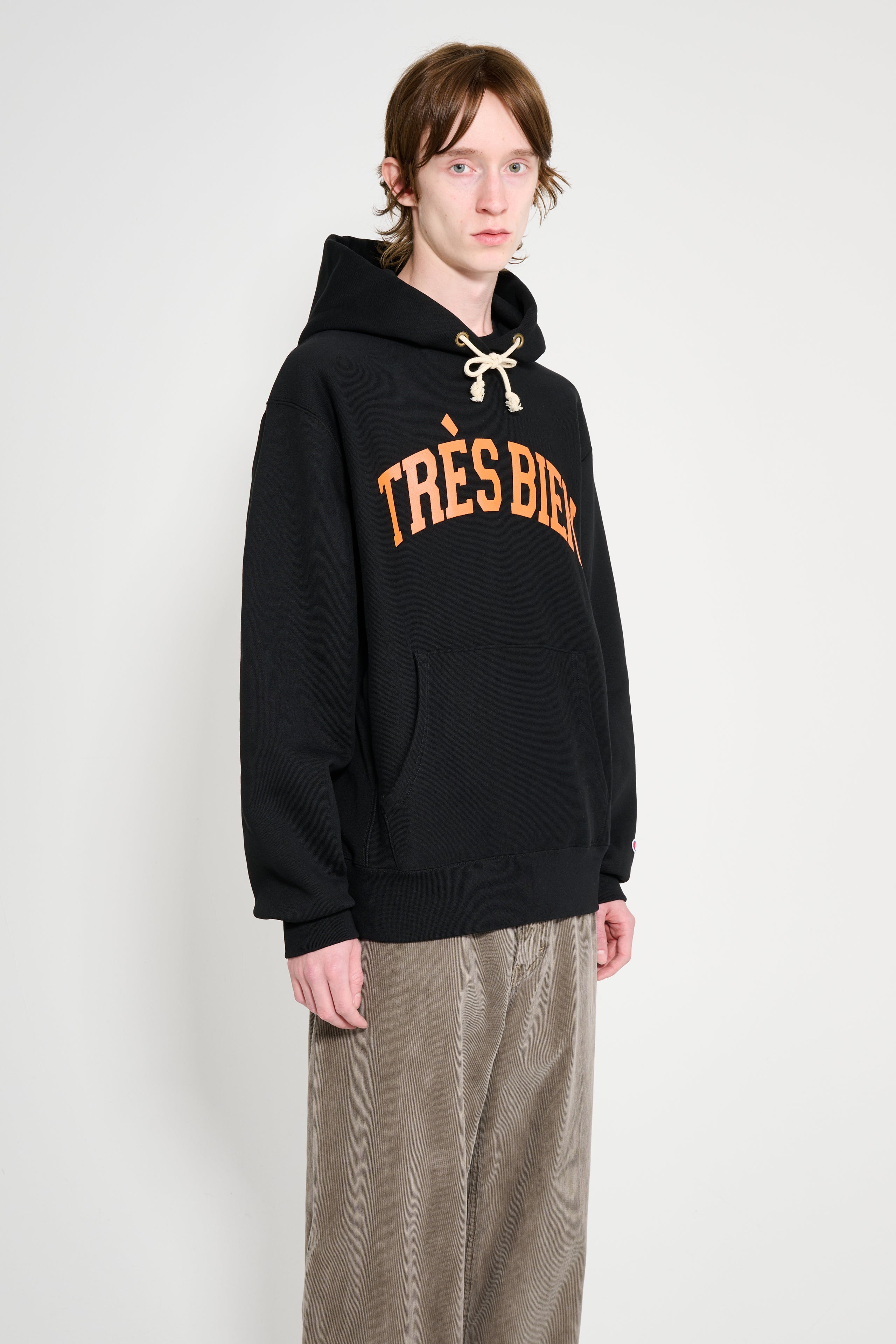 TRÈS BIEN x Champion Reverse Weave Arch Logo Hoodie Black