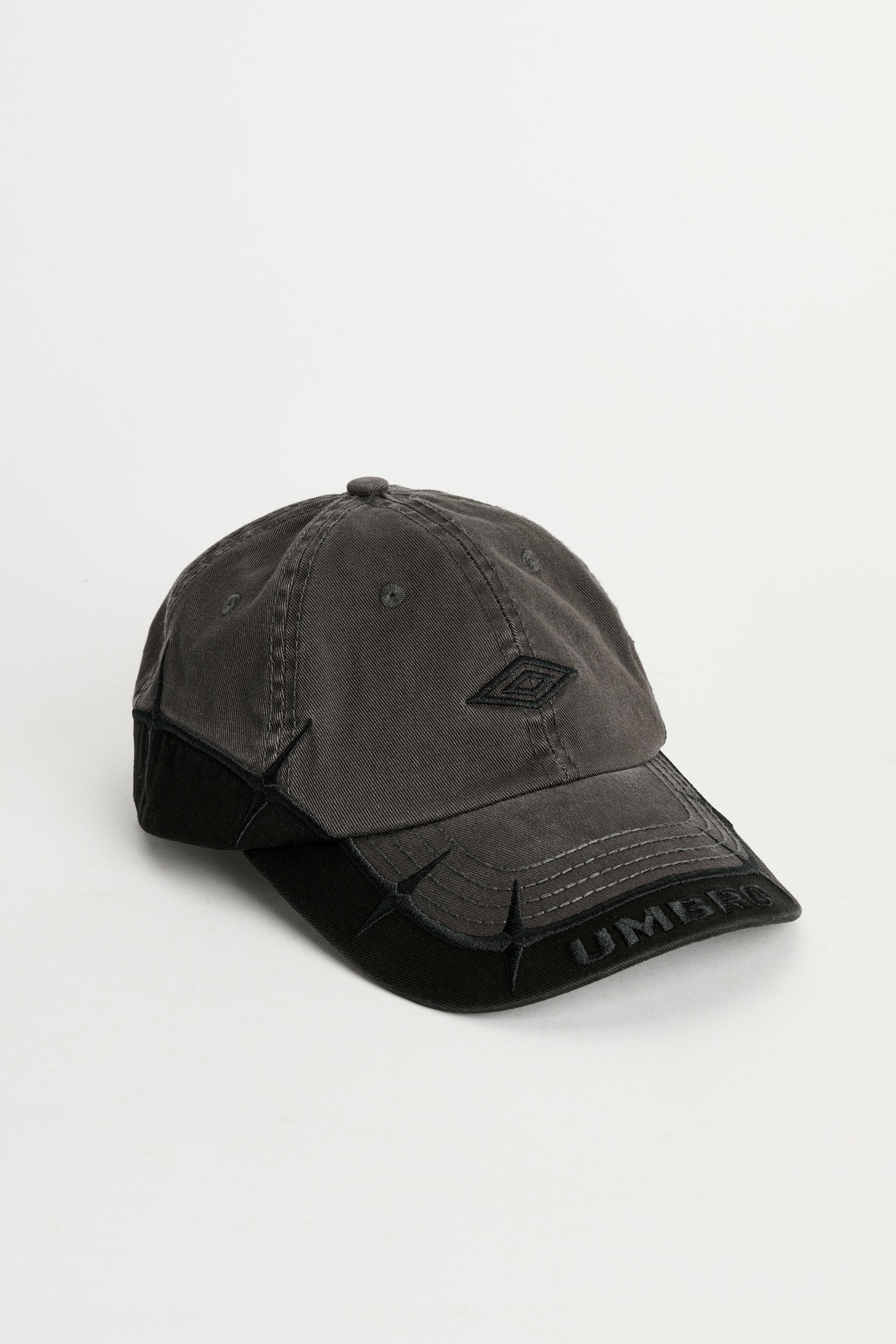 Umbro Spikes Cap Anthracite