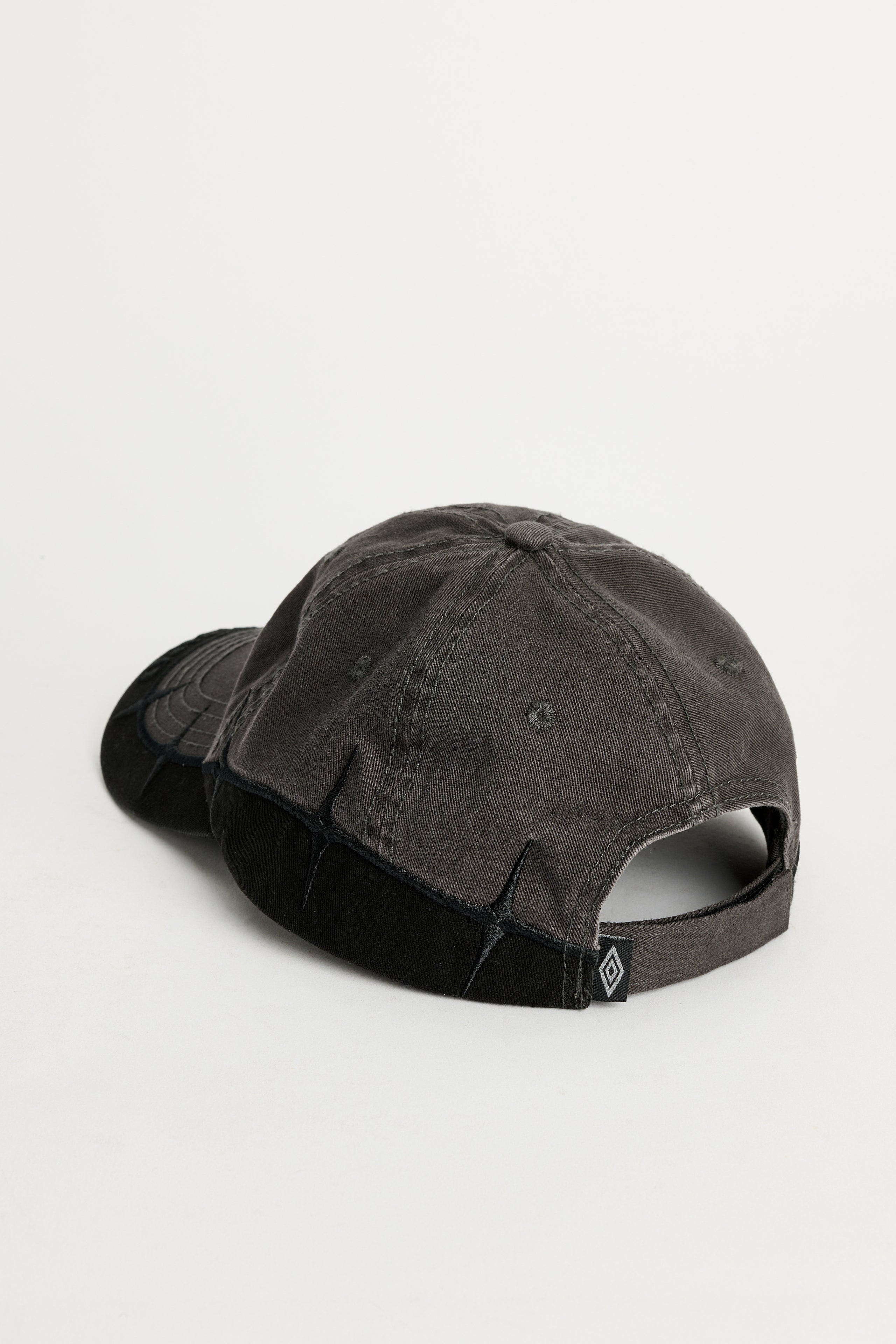 Umbro Spikes Cap Anthracite