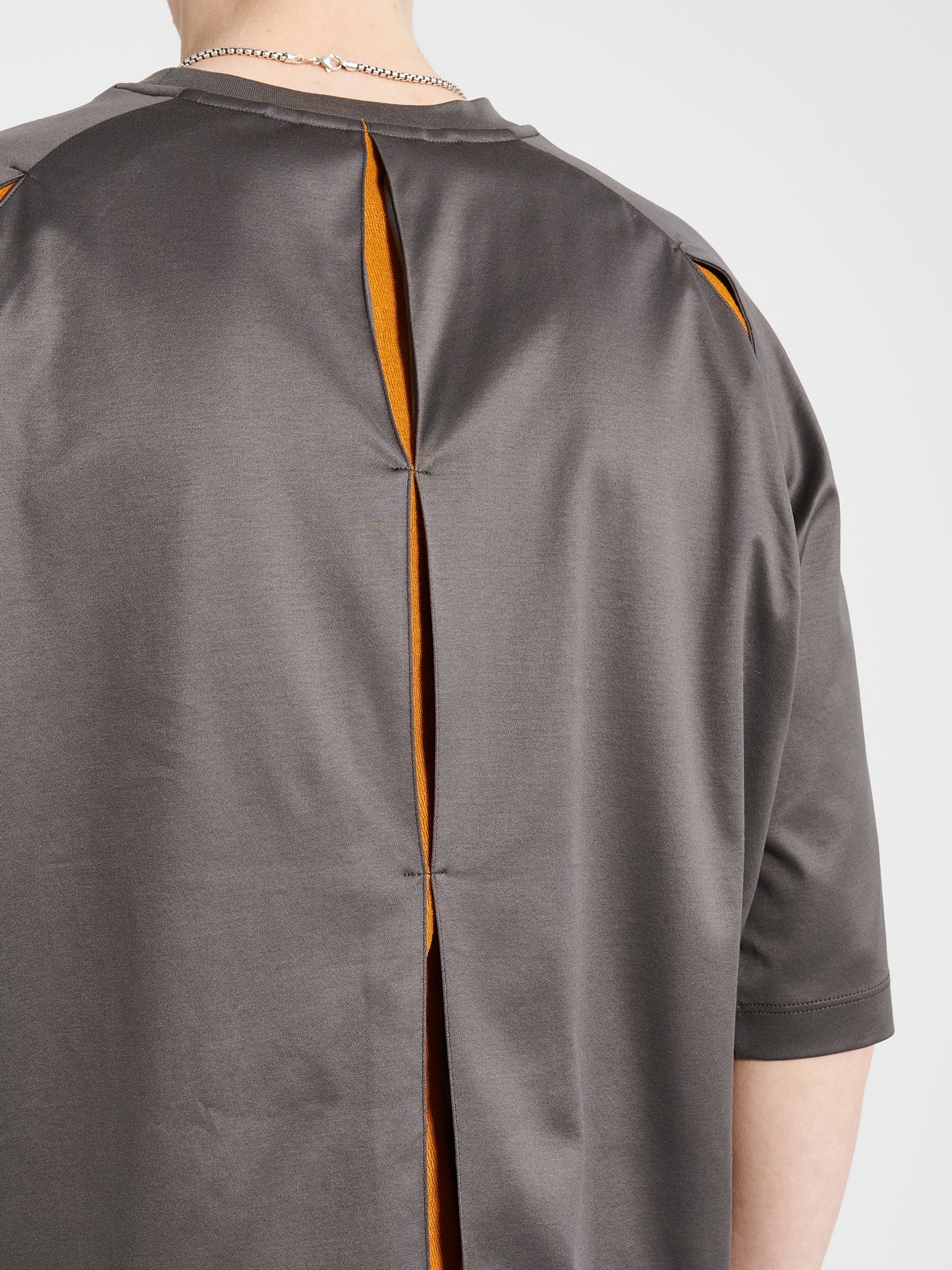 _J.L-A.L_ Bellow T-shirt Black / Gold