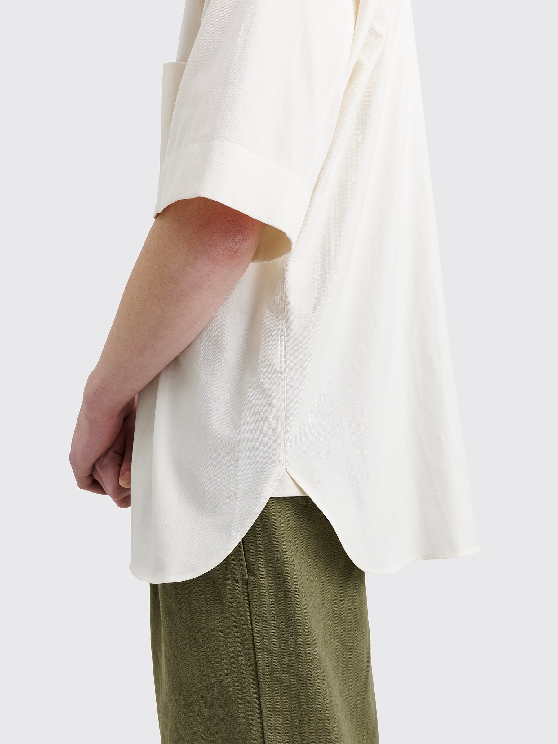 Margaret Howell Short Sleeve Raglan Shirt Light Cotton Twill Off White