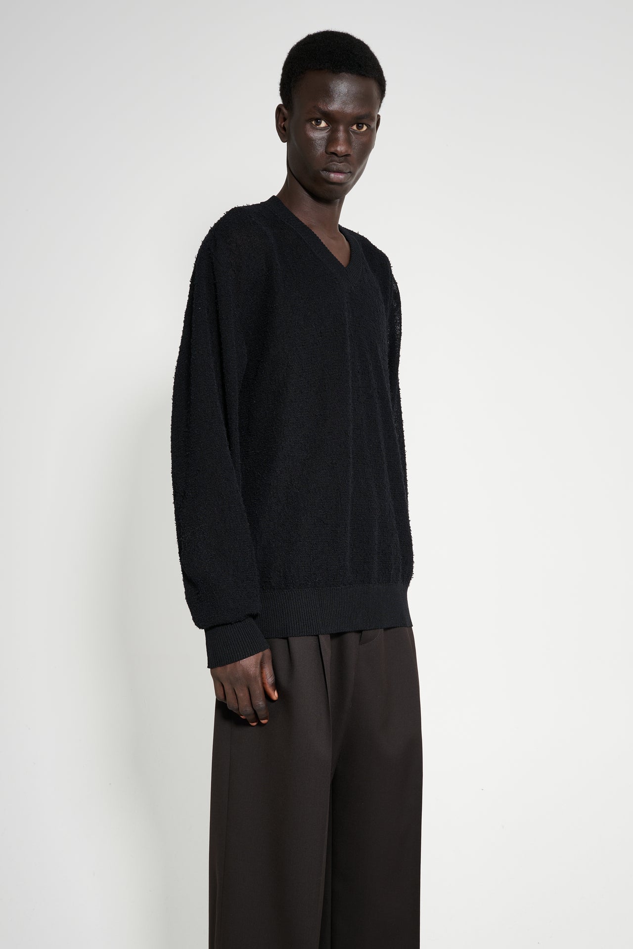 ssstein Sheer Light Knit V Neck LS Black