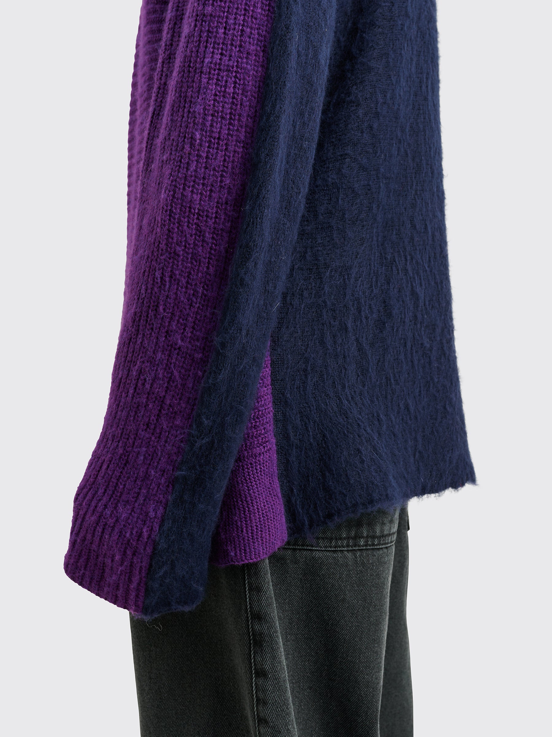 TRÈS BIEN everywear Split Knitted Sweater Wool Blend Purple / Navy