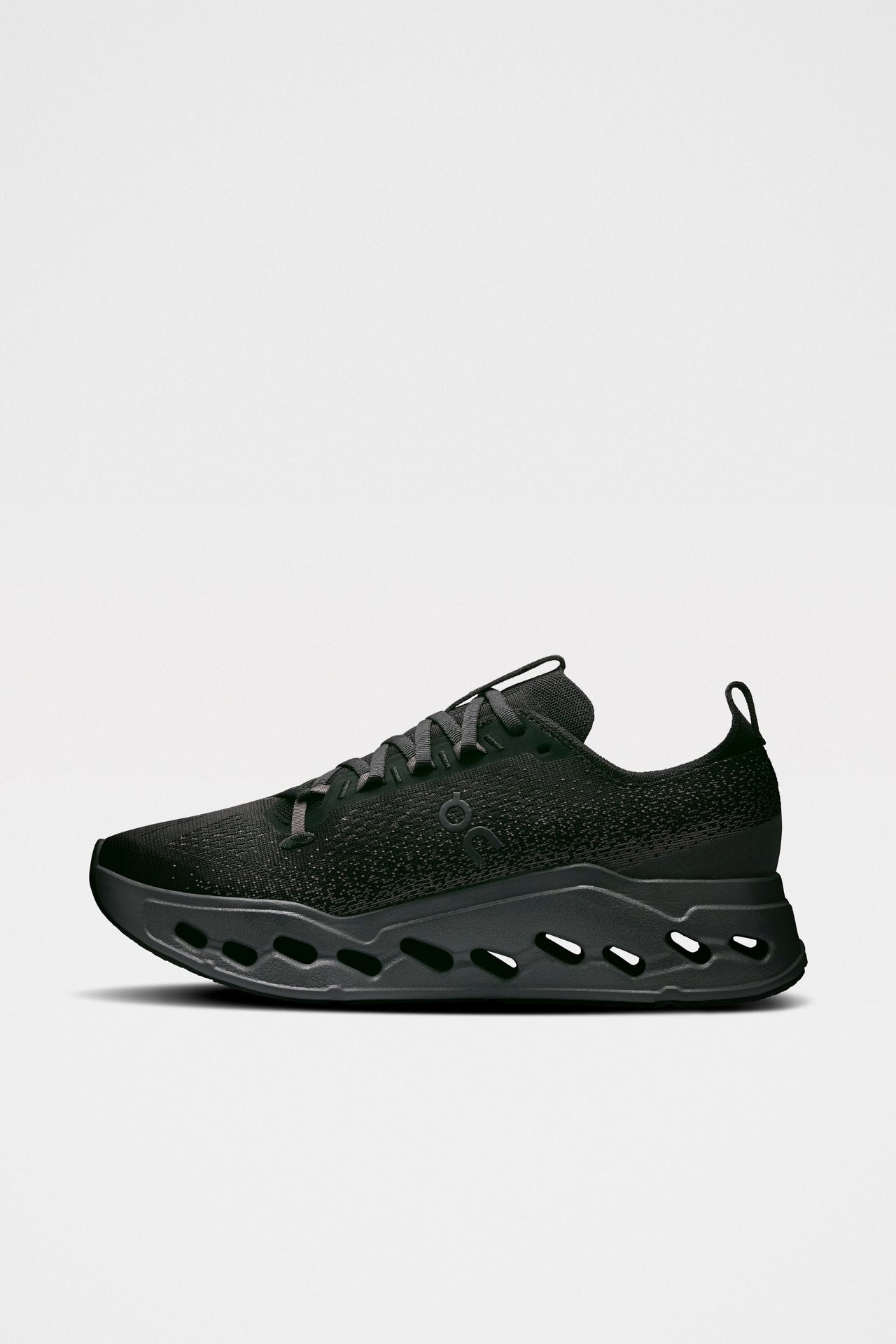 On Cloudsurfer Max Black / Eclipse