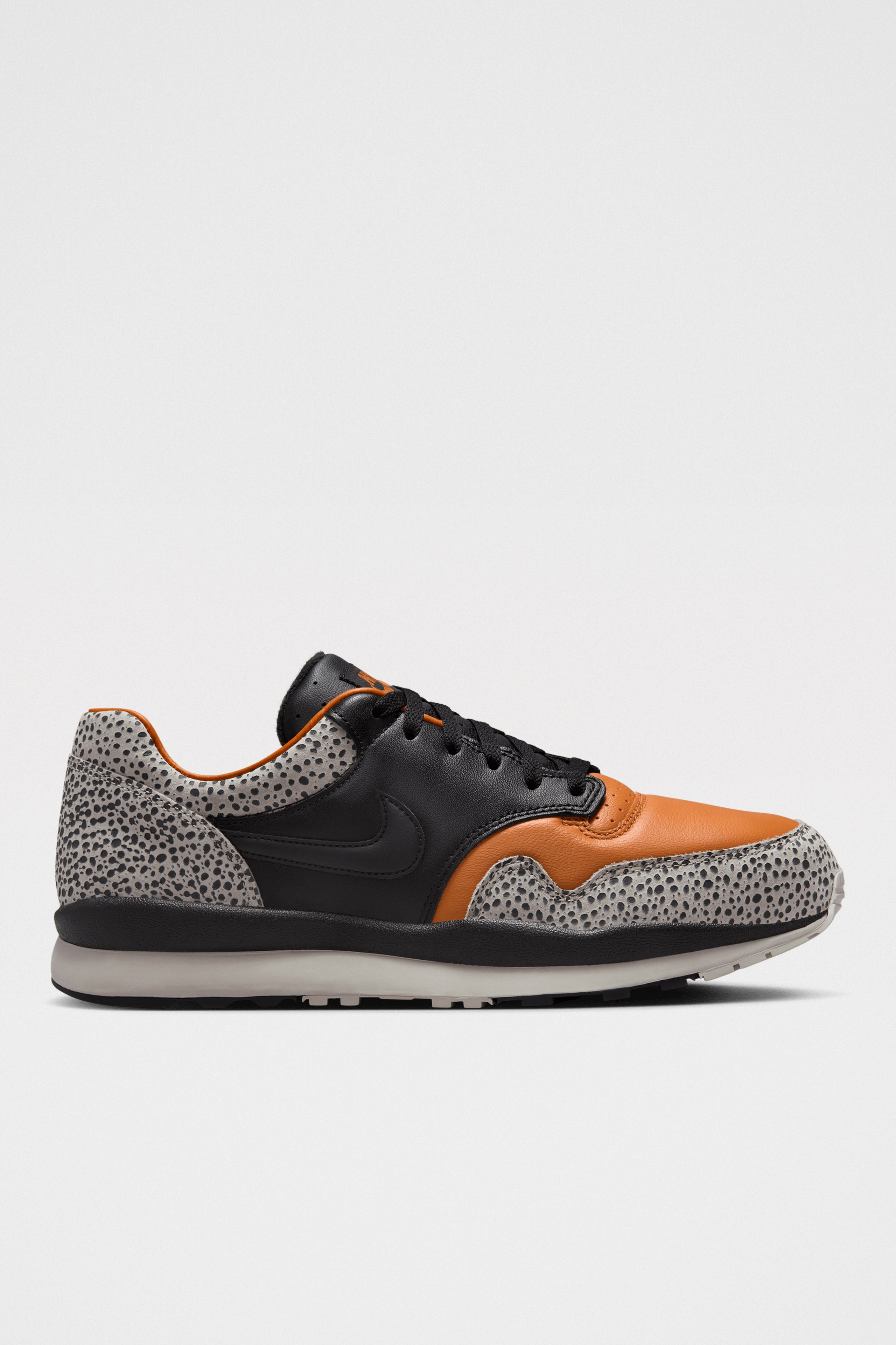 Nike Air Safari Electric Black / Monarch