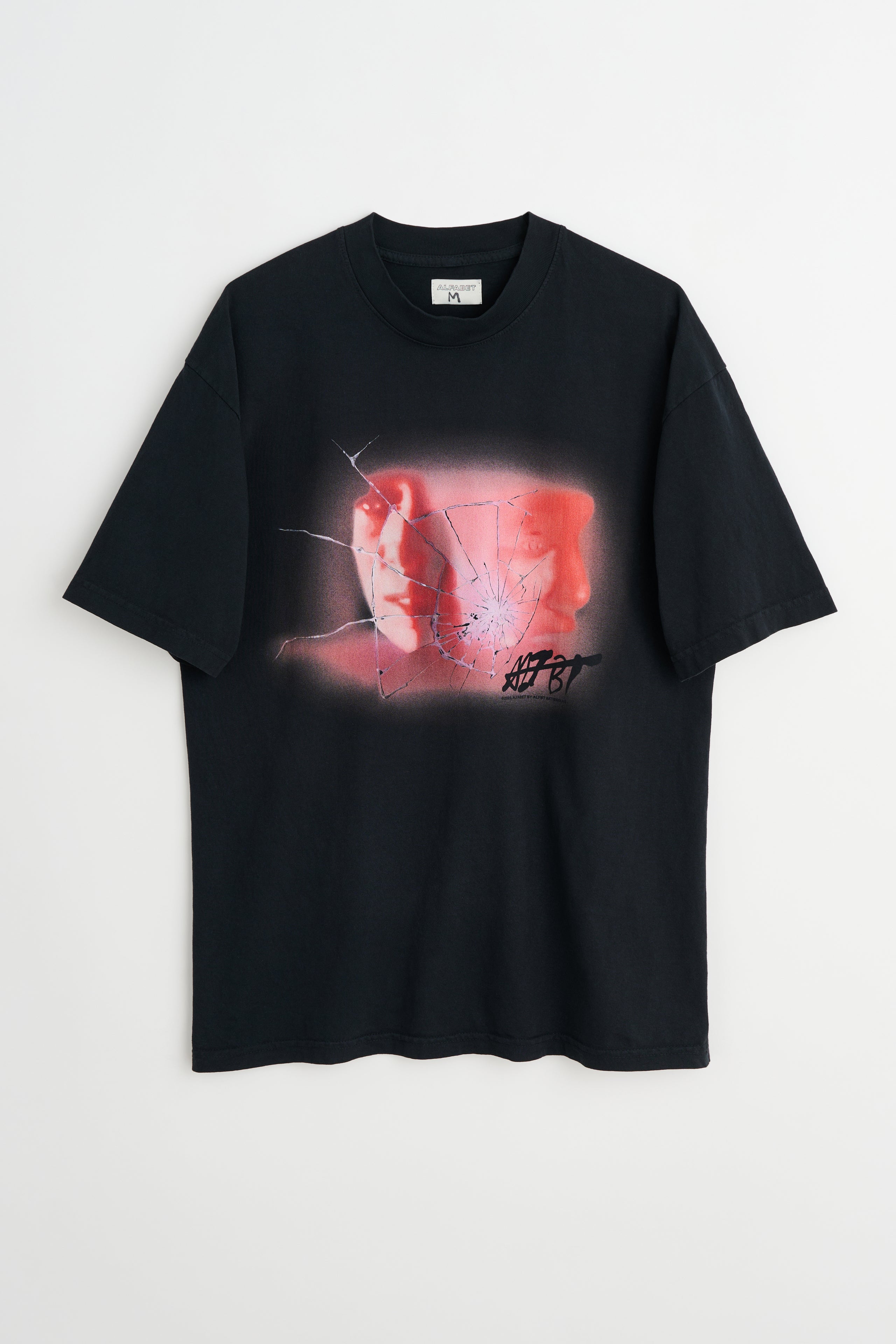 Alfabet Black Tee Red Face Print Black
