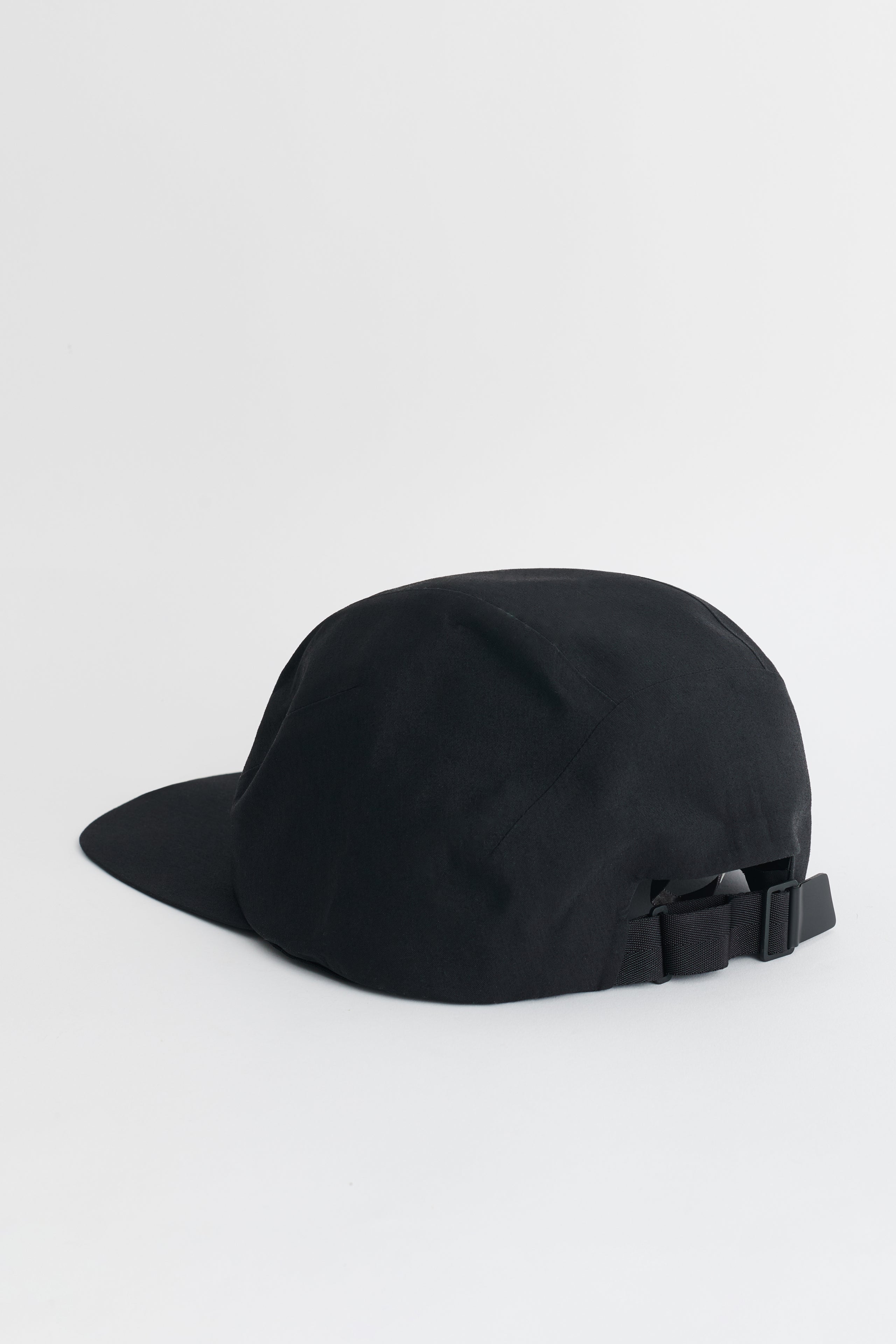 Arc’teryx Veilance Stealth Cap Black