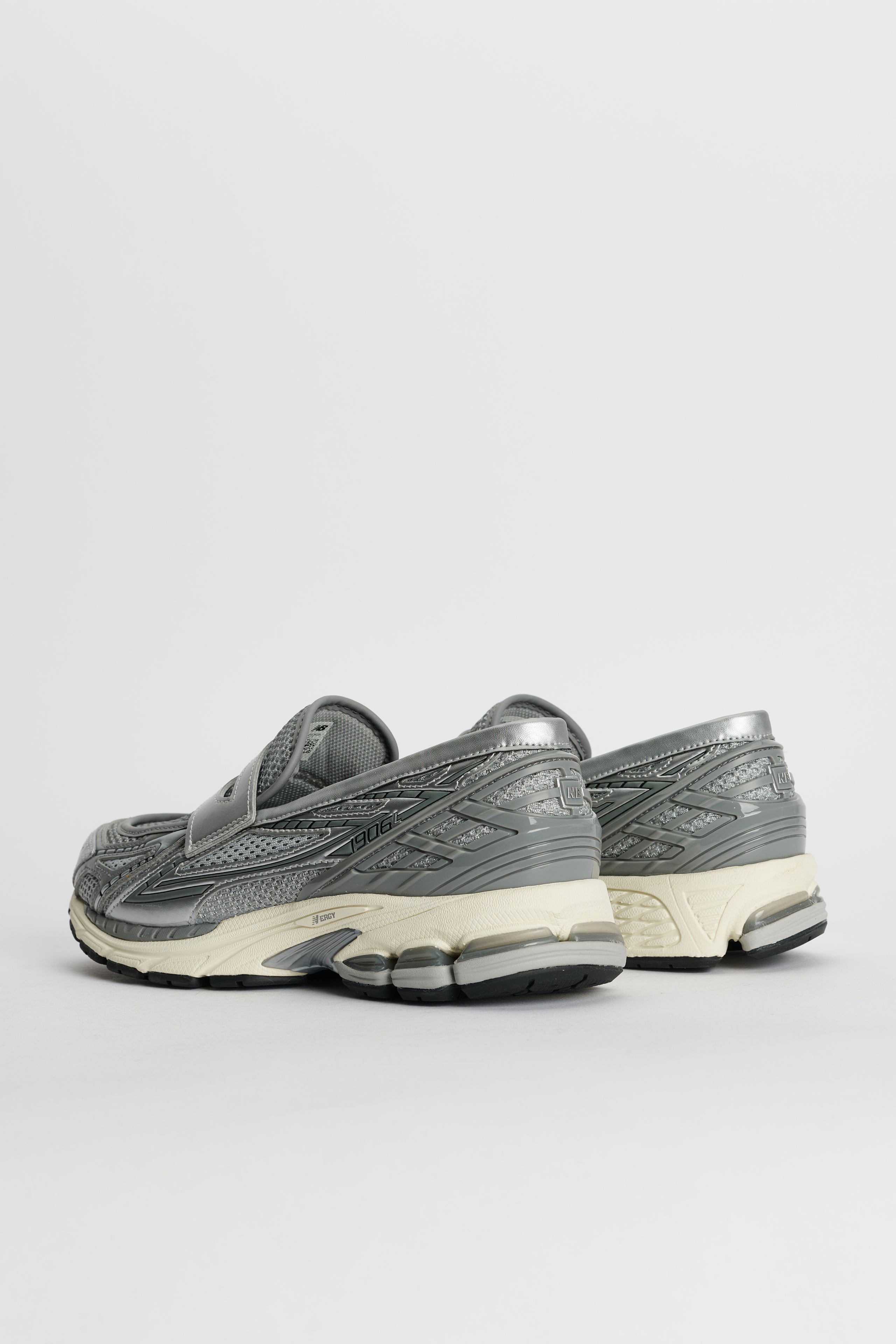 New Balance 1906L Silver / Shadow Grey