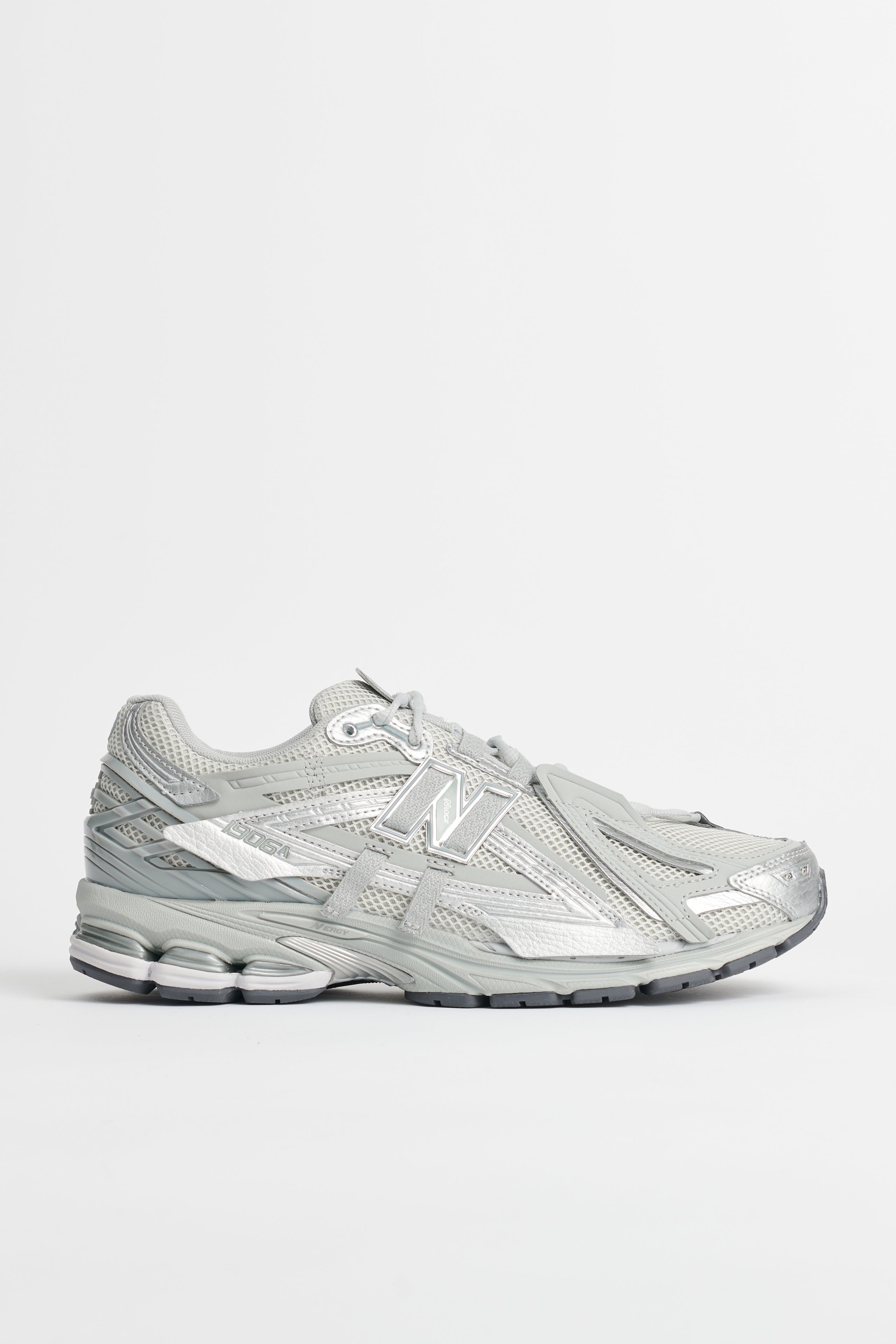 New Balance 1906 Concrete / Silver Metallic