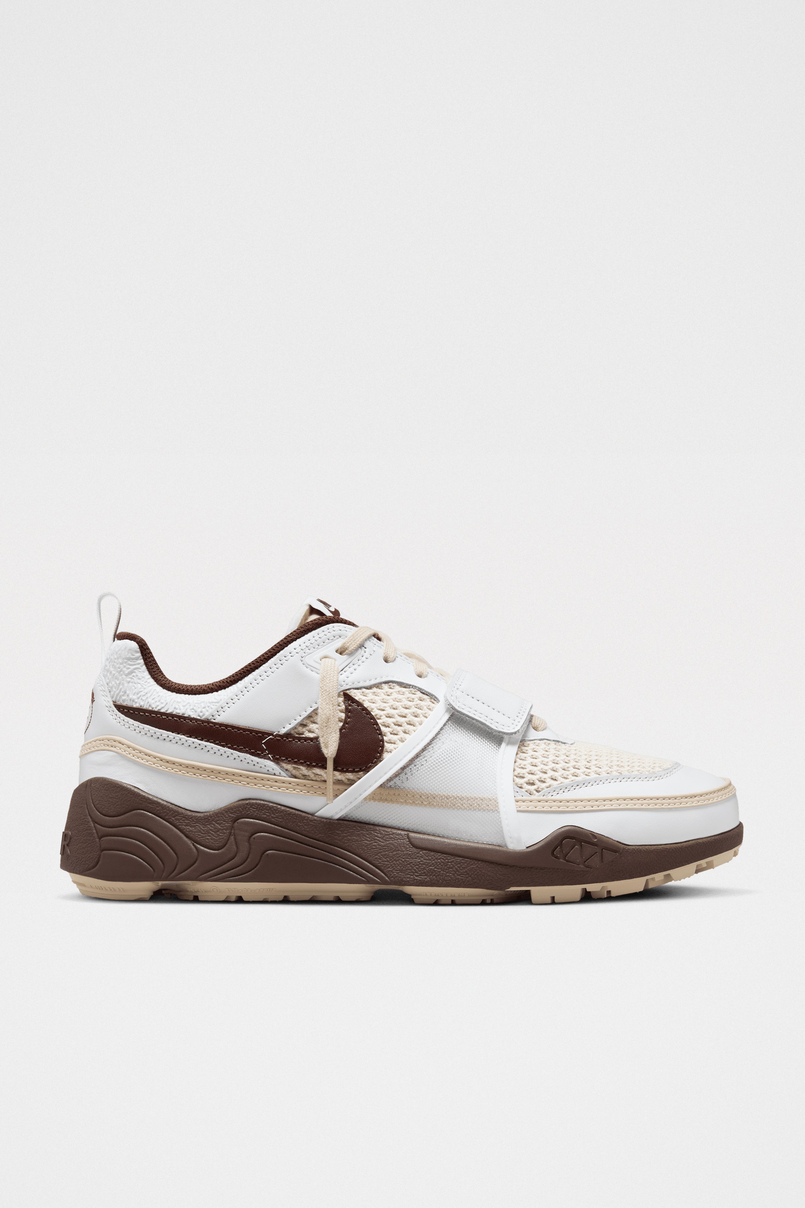 Nike x Travis Scott Zoom Field Jaxx White / Lt Chocolate