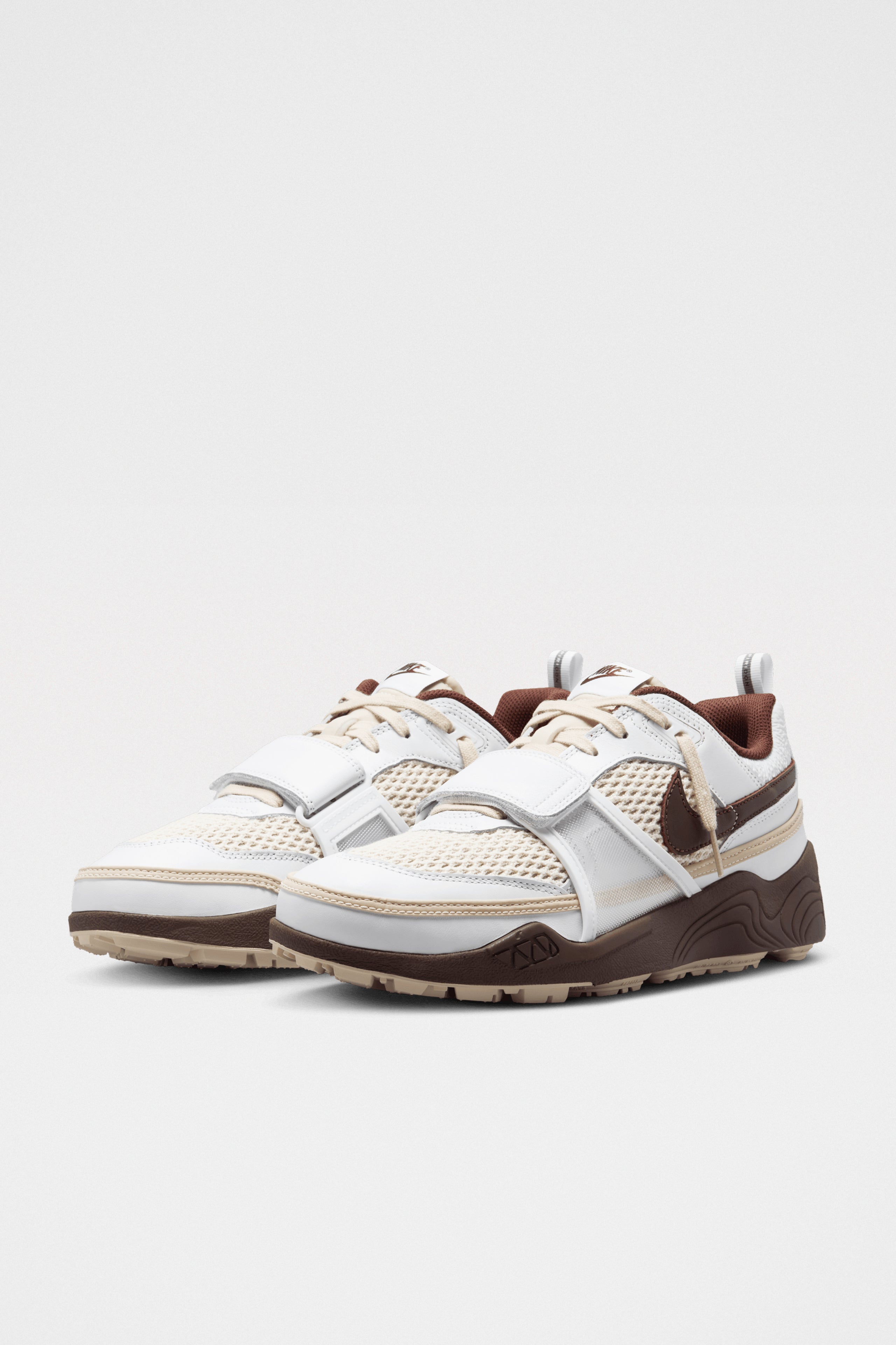 Nike x Travis Scott Zoom Field Jaxx White / Lt Chocolate