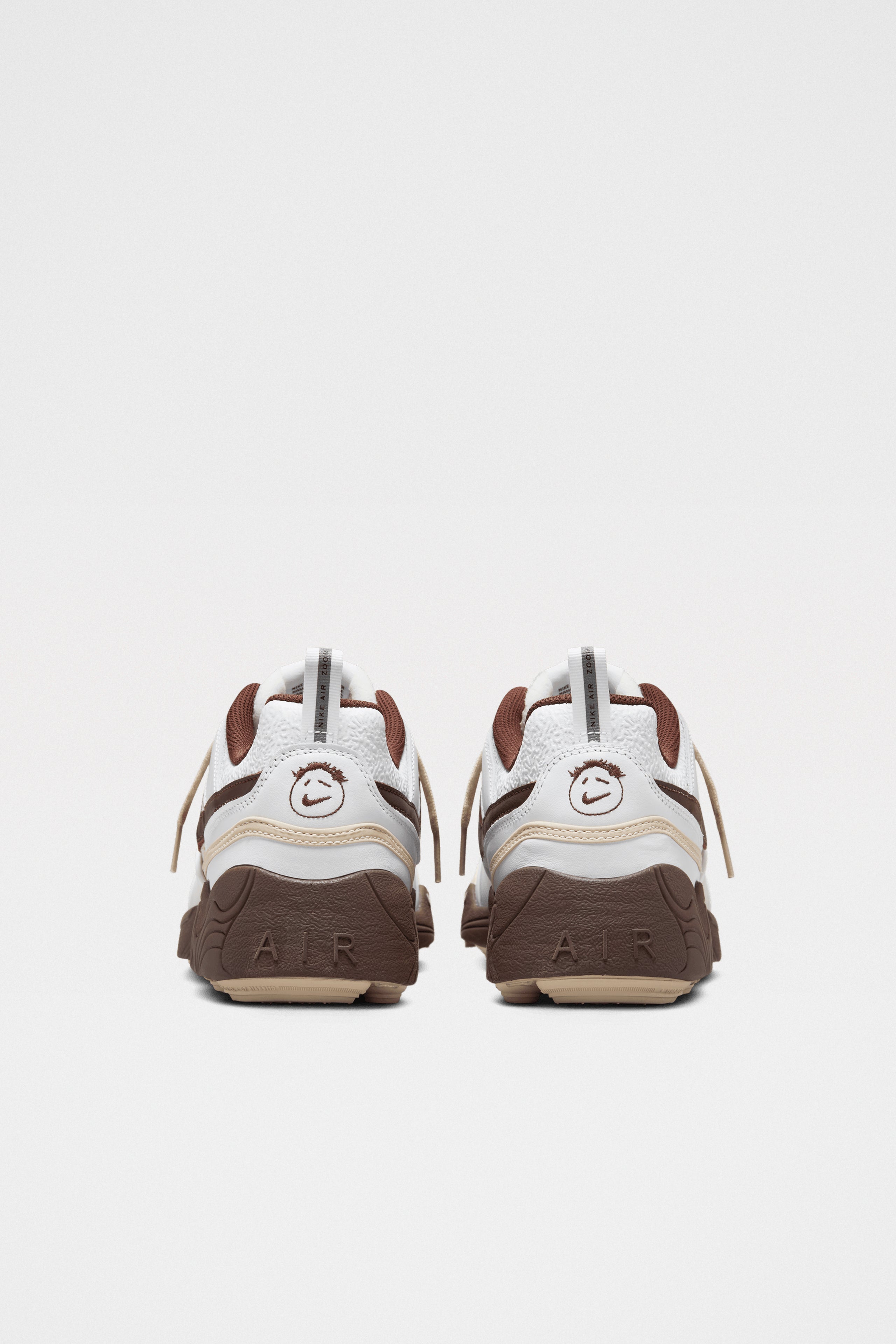 Nike x Travis Scott Zoom Field Jaxx White / Lt Chocolate