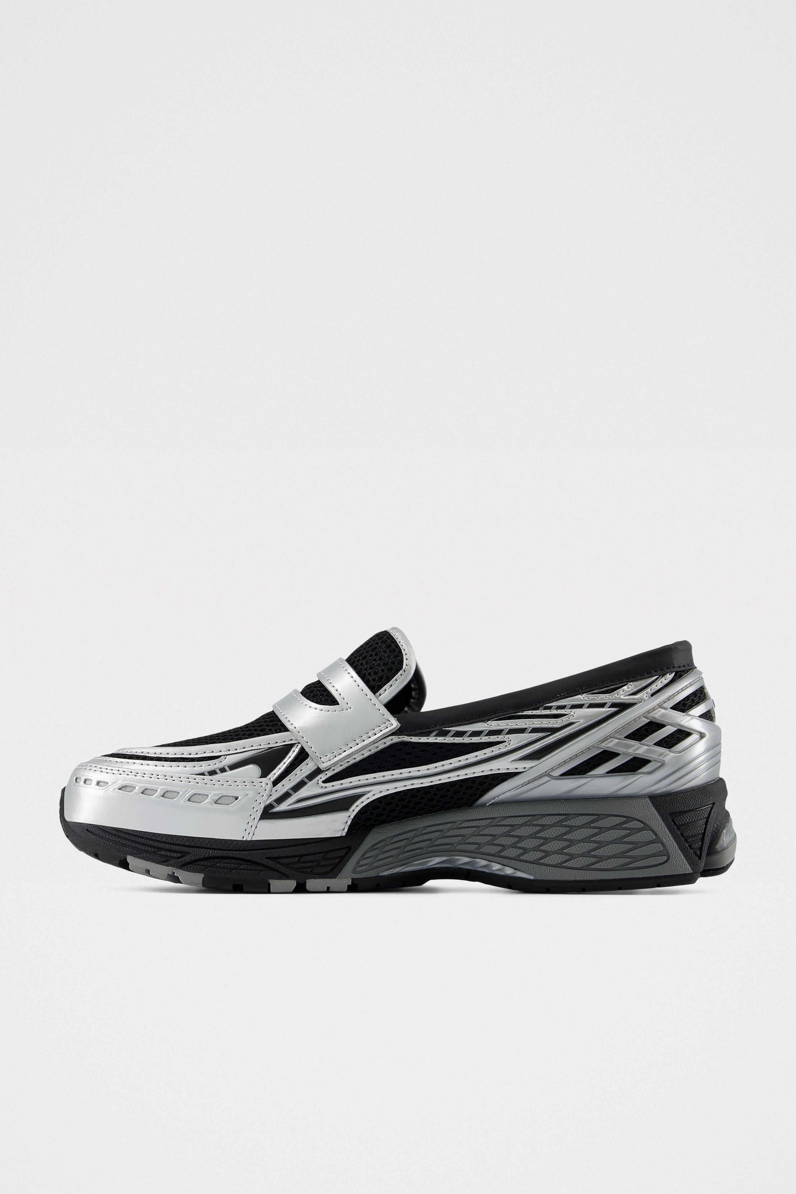 New Balance 1906 Loafer Silver Metallic / Black