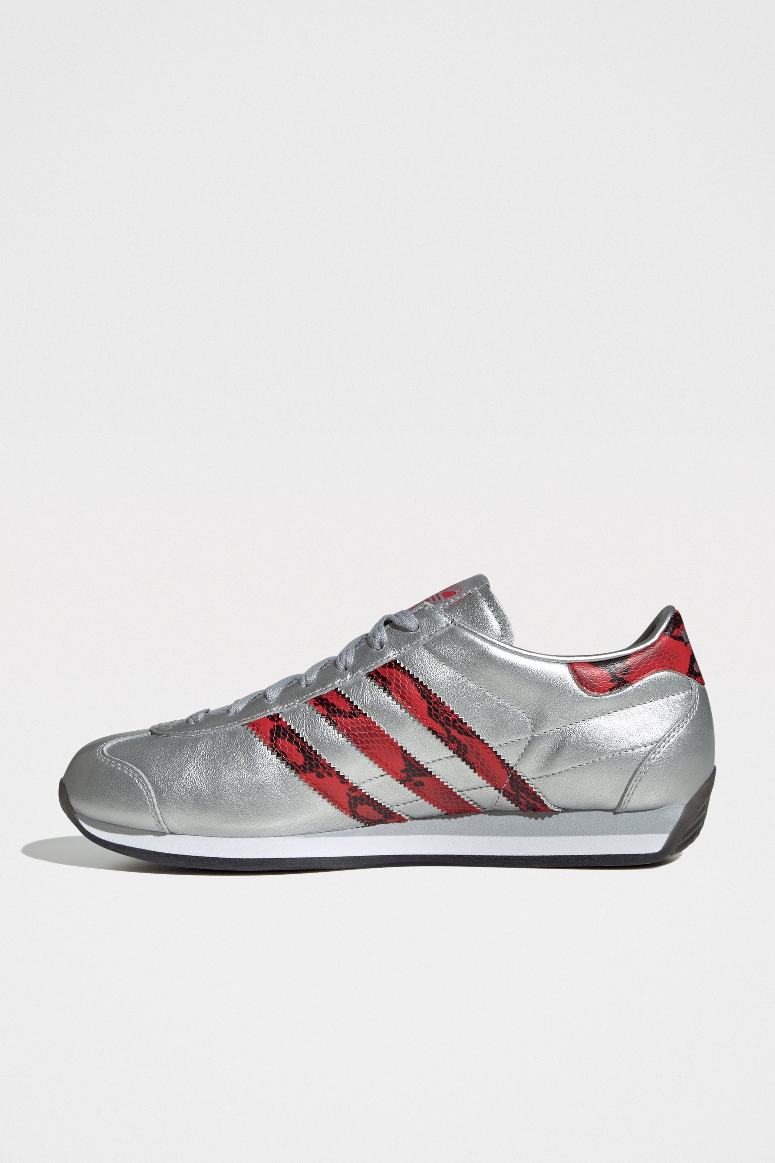 adidas Originals Country Japan Silver Metallic / Betsca